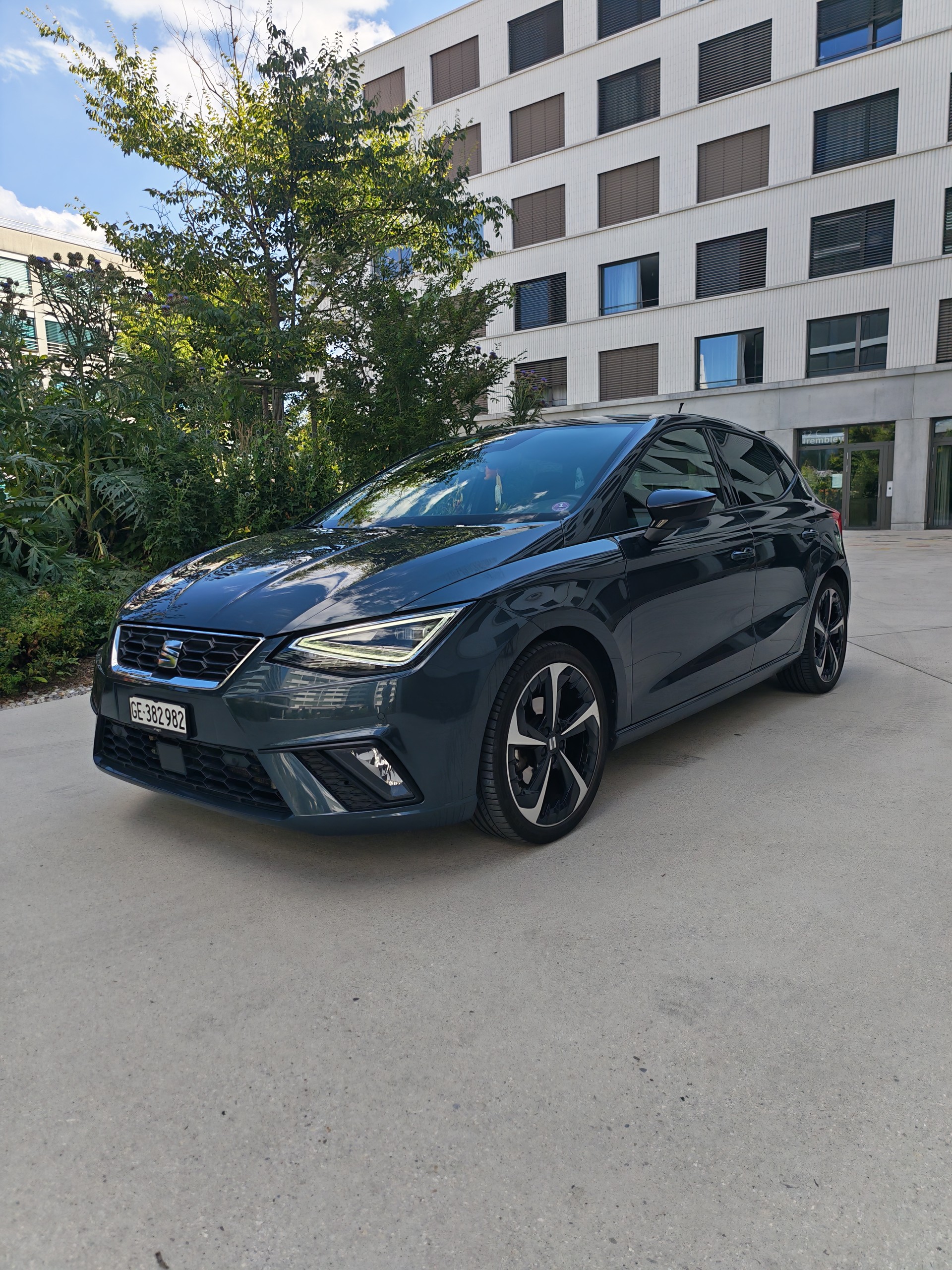 SEAT 1.5 TSI Hola FR DSG-image-0