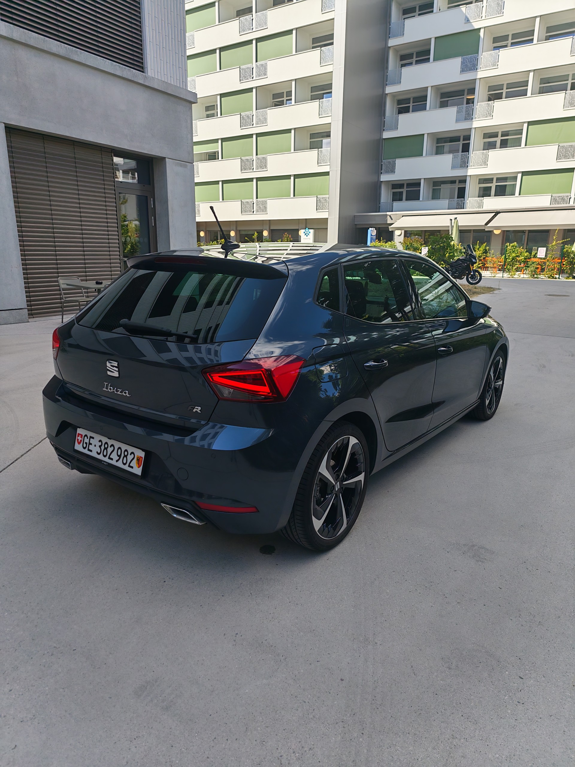 SEAT 1.5 TSI Hola FR DSG-image-4