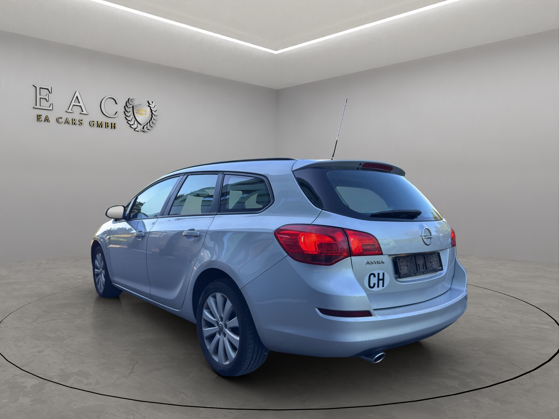 OPEL Astra SportsTourer 1.4i 16V Turbo Sport-image-2