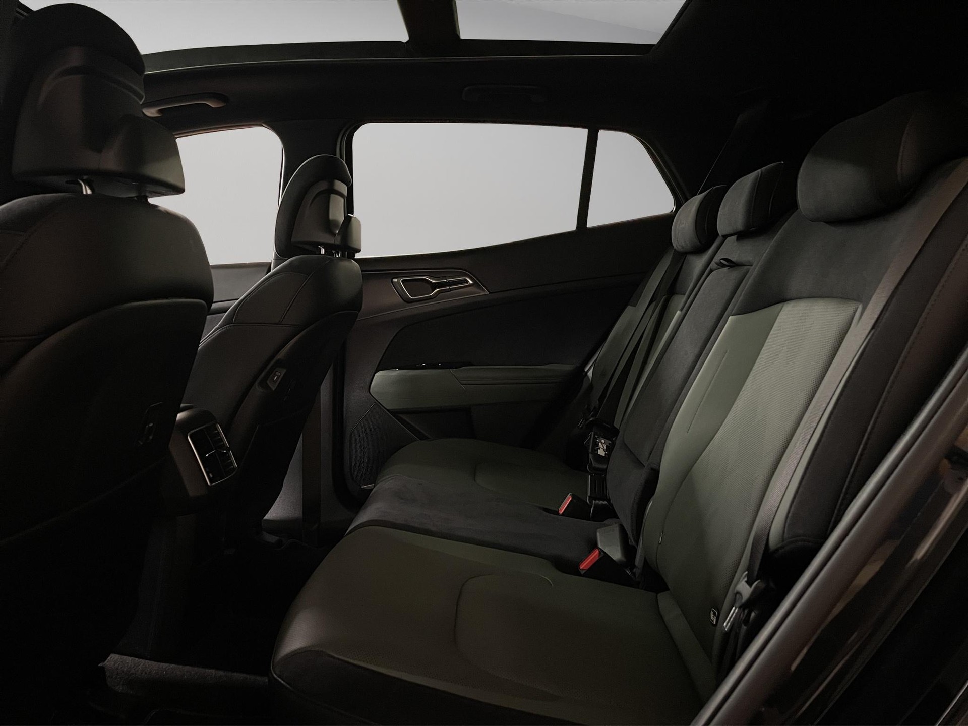 KIA Sportage 1.6 T-GDi PHEV Power Edition-image-7