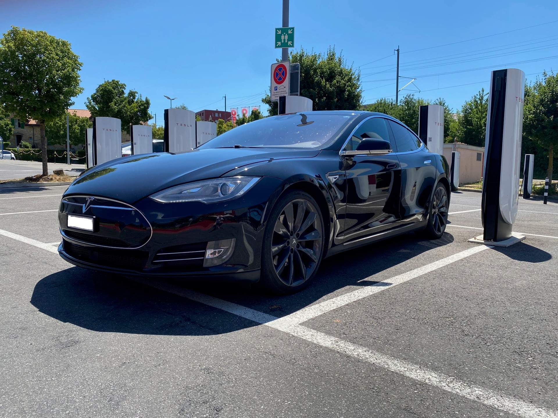 TESLA 90 D-image-1