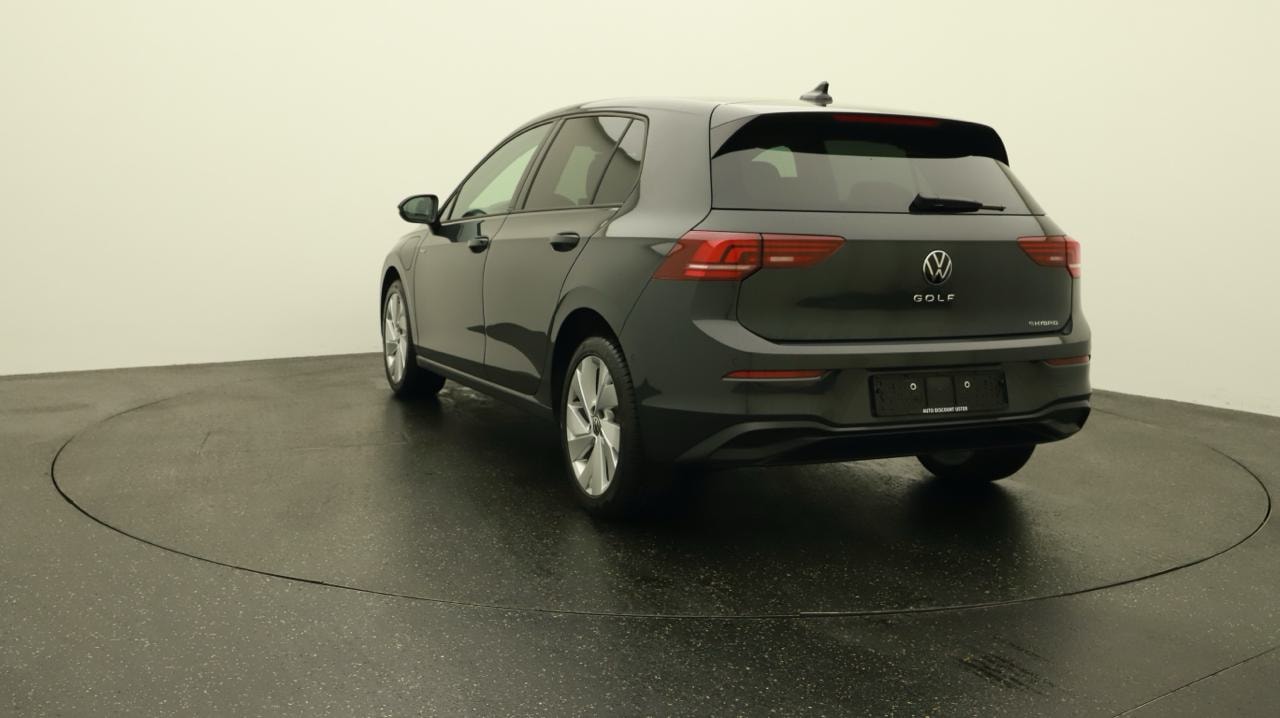 VW Golf VIII 1.5 TSI PHEV Limited-image-3