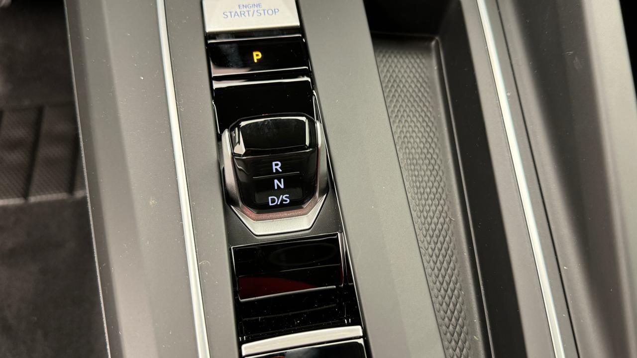 VW Golf VIII 1.5 TSI PHEV Limited-image-10