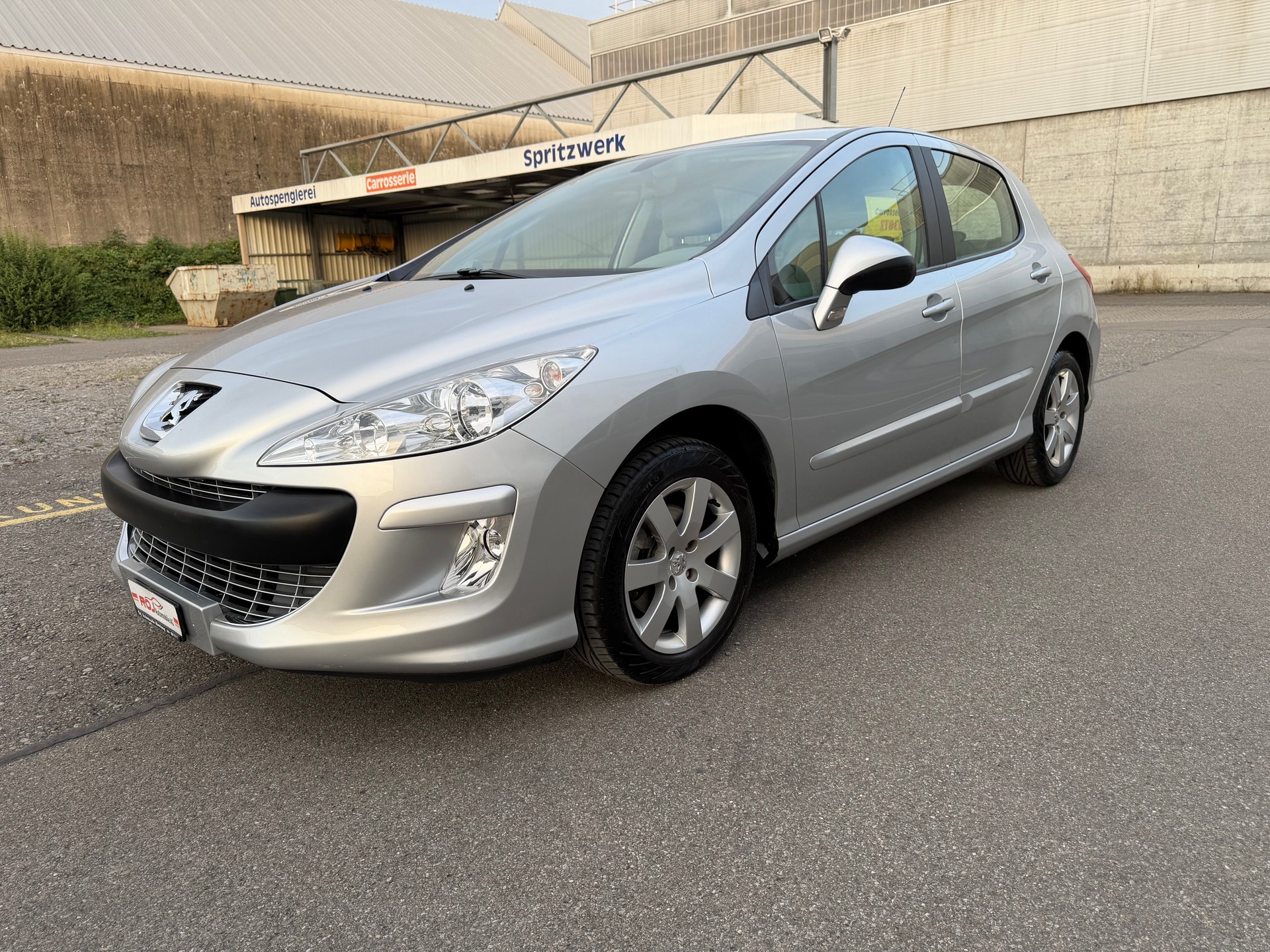 PEUGEOT 308 1.6 16V VTI Sport Automatic-image-1