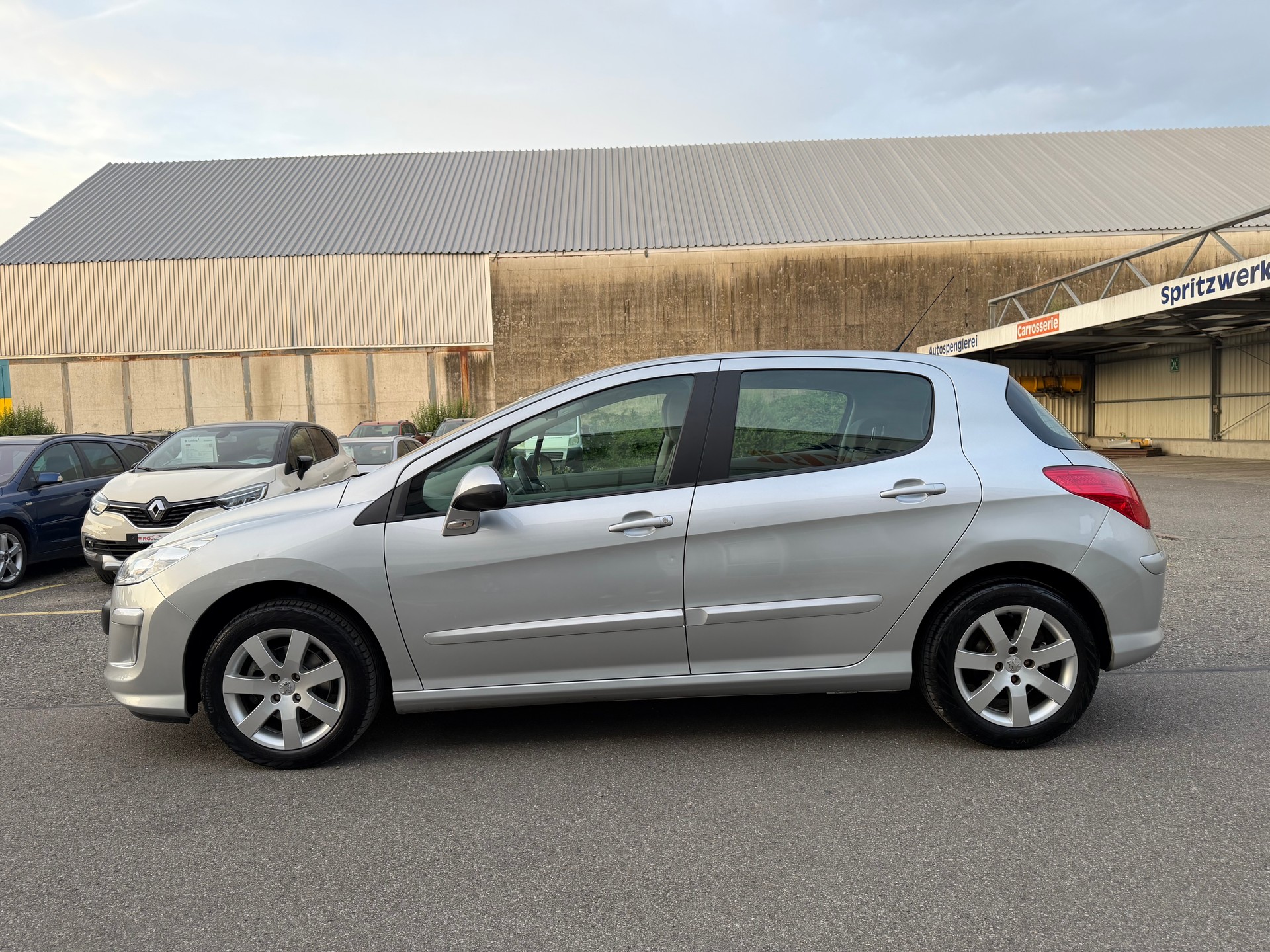 PEUGEOT 308 1.6 16V VTI Sport Automatic-image-0