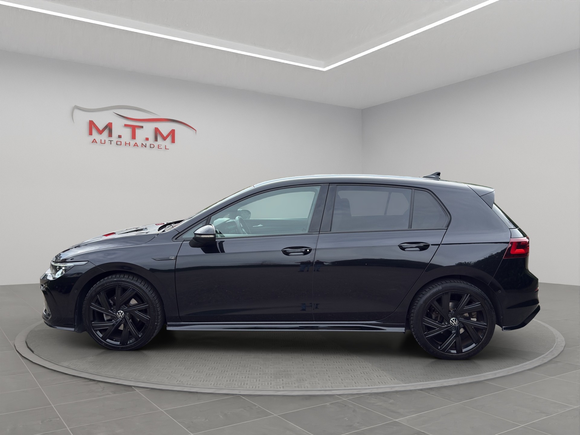 VW Golf 1.5 eTSI mHEV ACT R-Line DSG-image-3