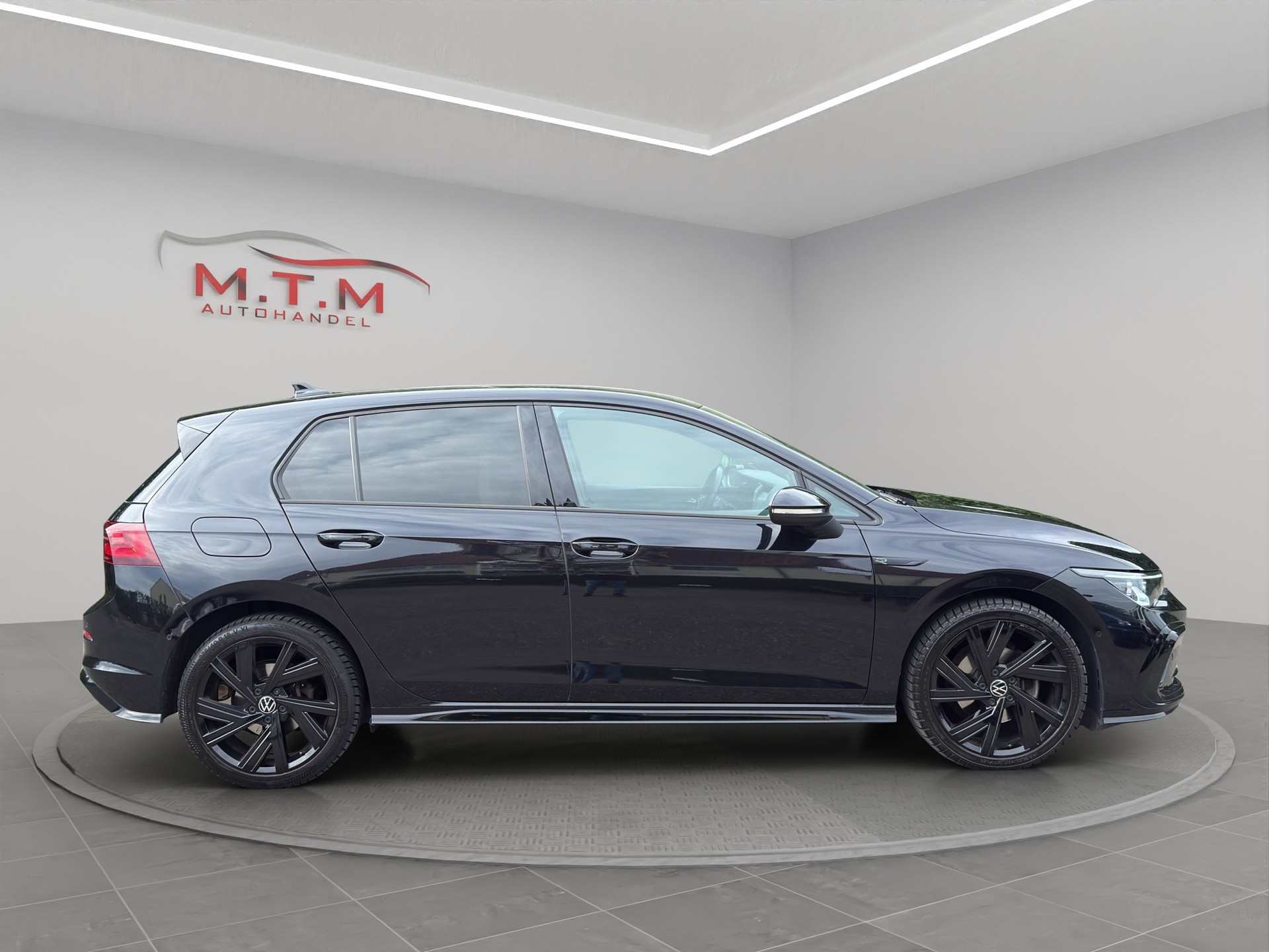 VW Golf 1.5 eTSI mHEV ACT R-Line DSG-image-7