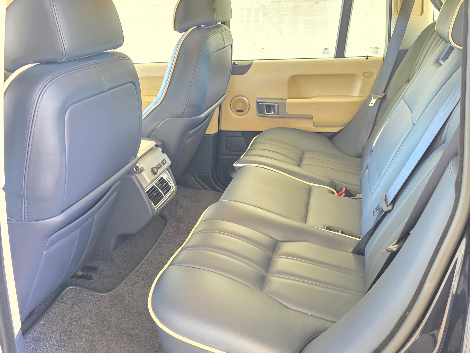 LAND ROVER Range Rover 4.4 V8 Vogue Westminster Automatic-image-8
