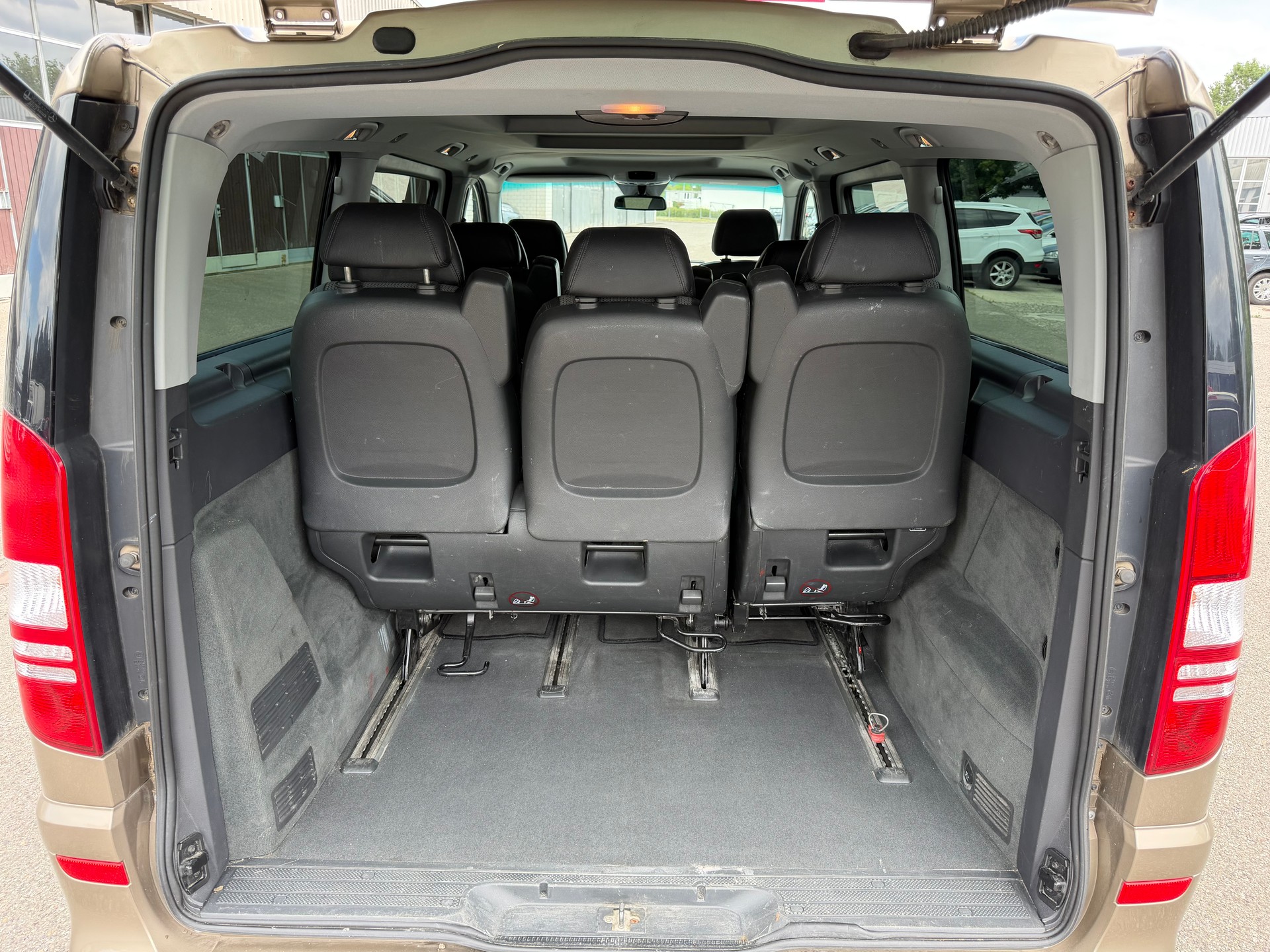 MERCEDES-BENZ Viano 2.2 CDI Blue Efficiency Trend L A-image-12