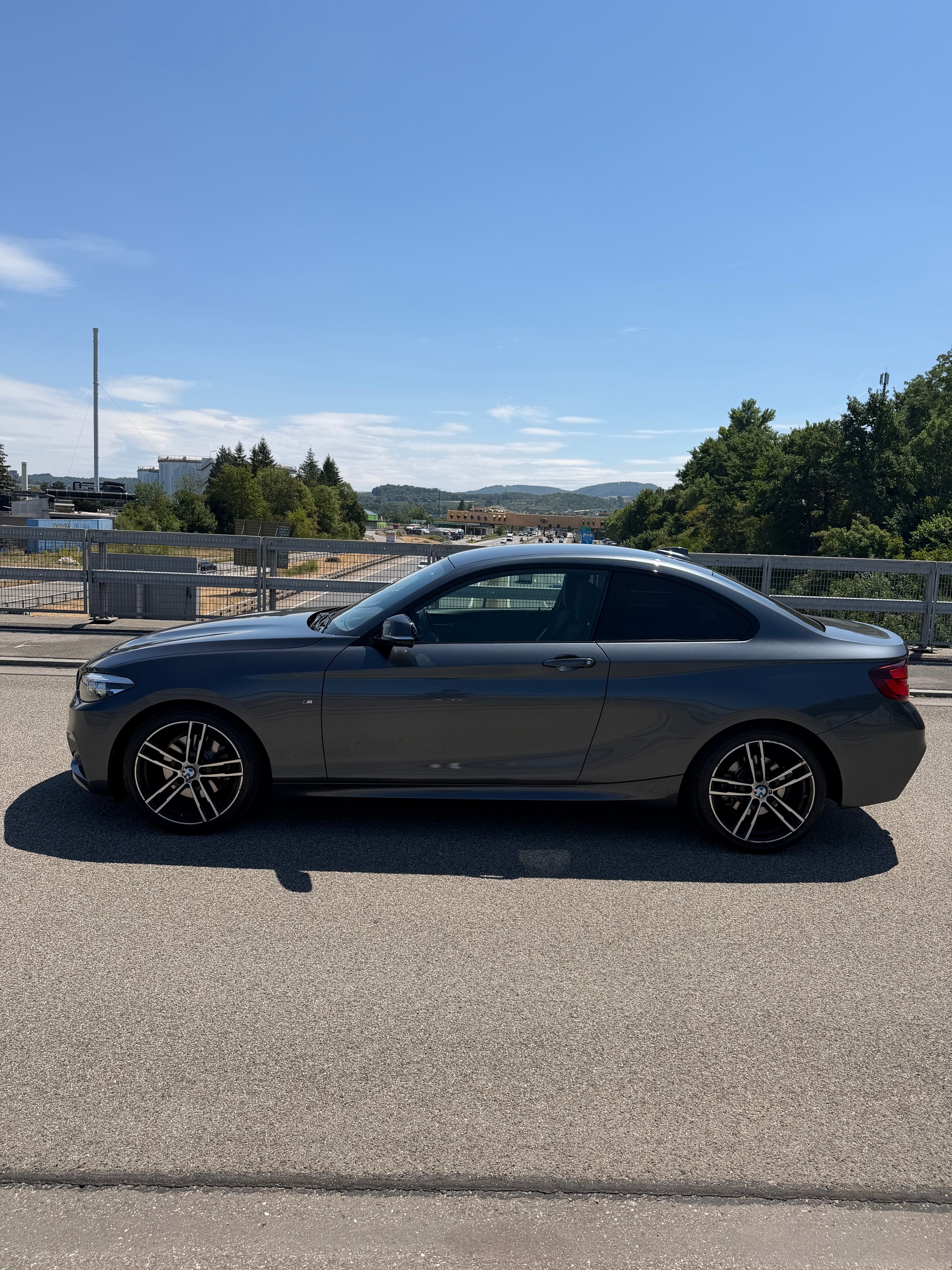 BMW 220d-image-2