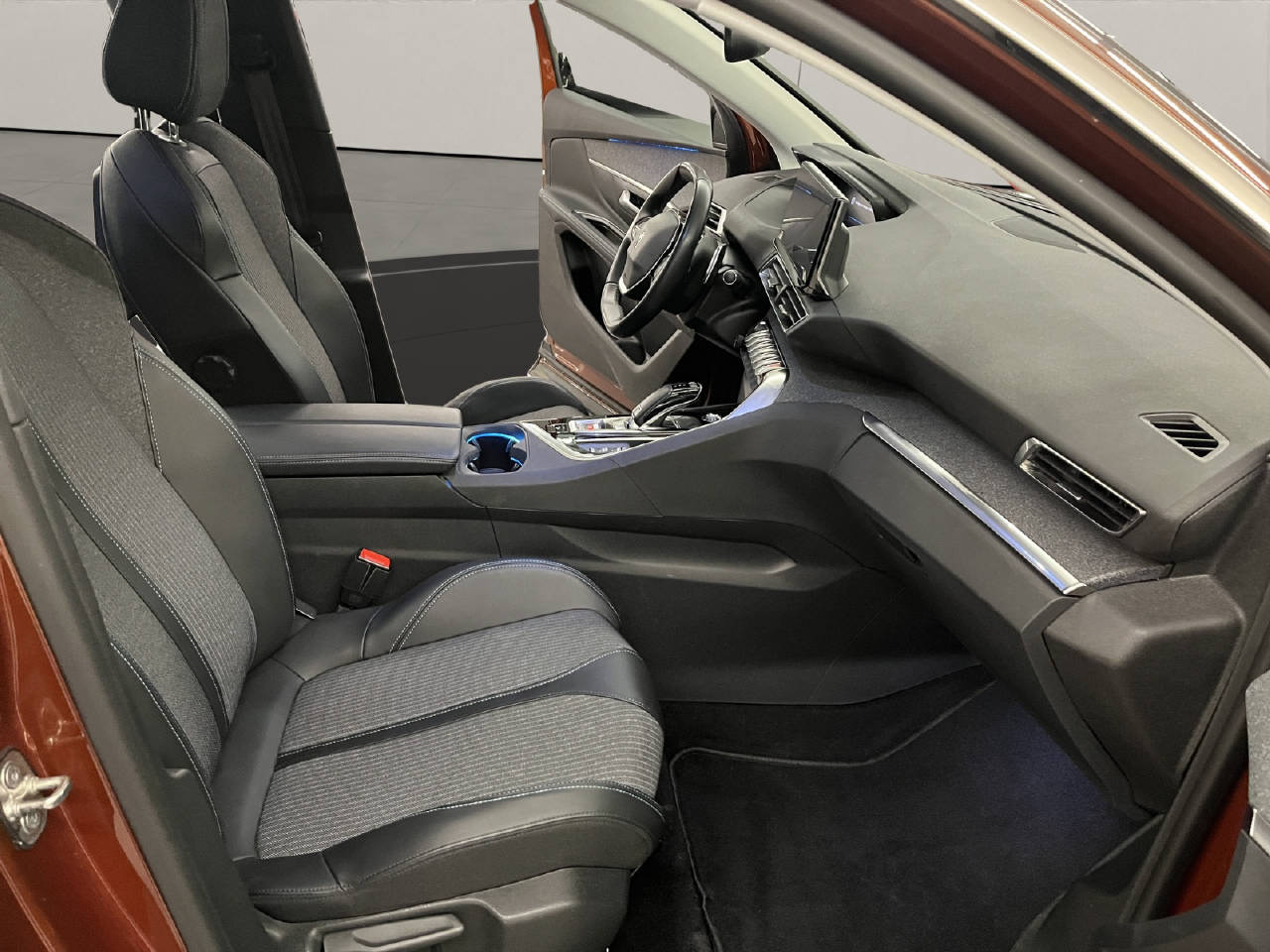 PEUGEOT 5008 1.2 PureTech Allure Pack-image-10