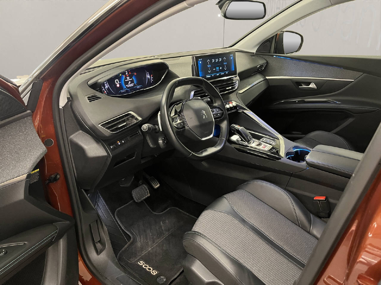PEUGEOT 5008 1.2 PureTech Allure Pack-image-4