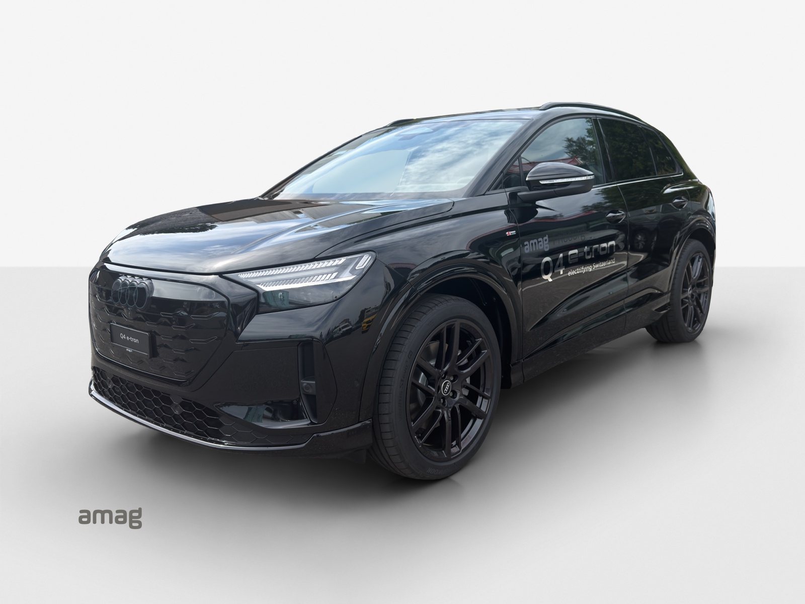 AUDI Q4 e-tron SUV quattro performance-image-0
