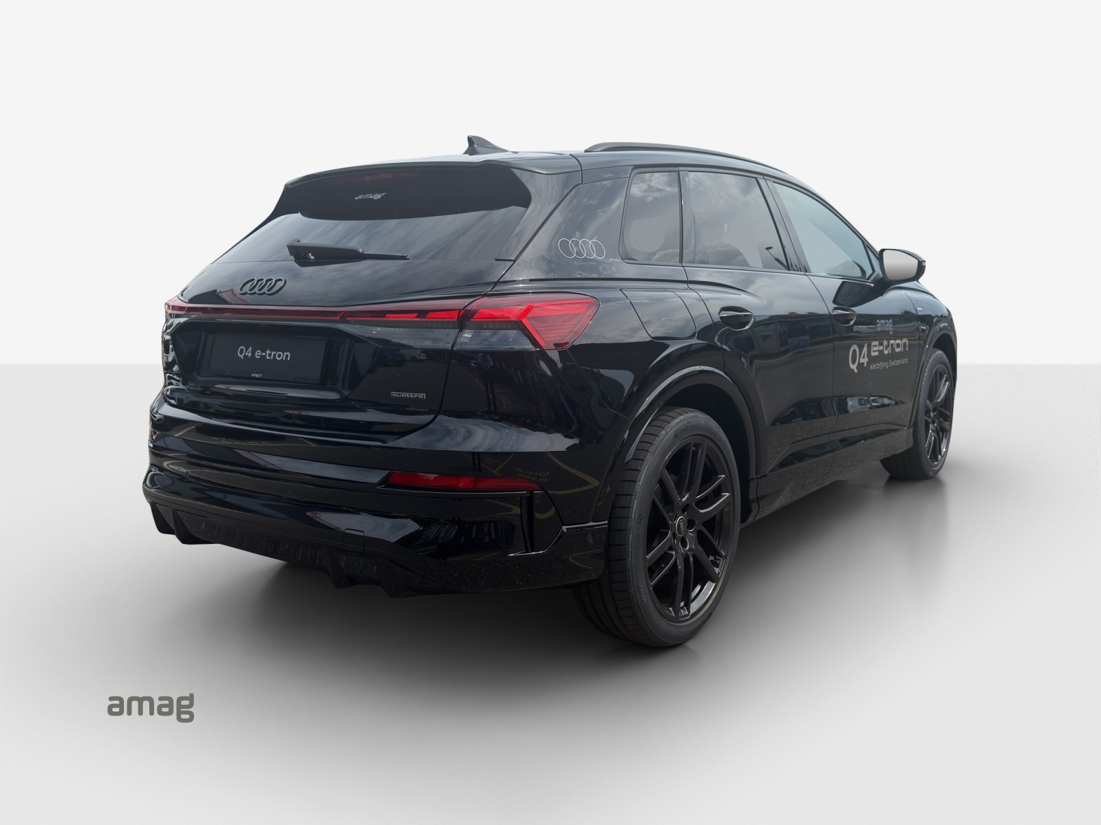 AUDI Q4 e-tron SUV quattro performance-image-7