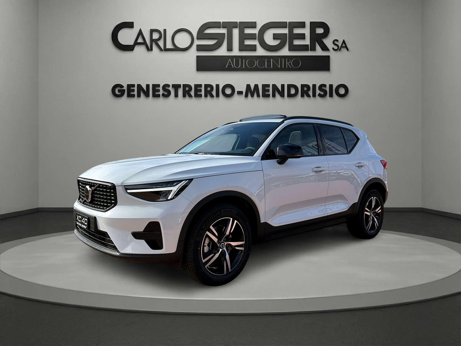 VOLVO XC40 B3 Benzin Mild Hybrid Plus Dark DCT-image-0