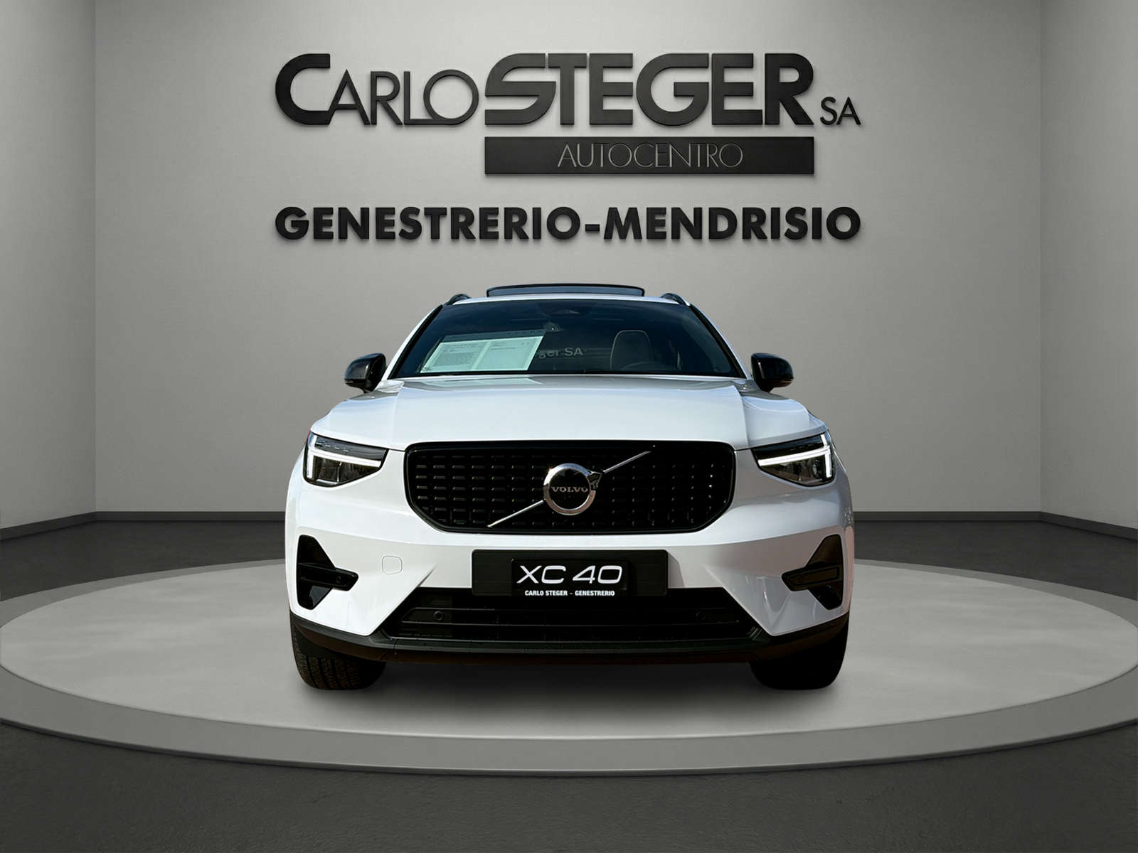 VOLVO XC40 B3 Benzin Mild Hybrid Plus Dark DCT-image-1