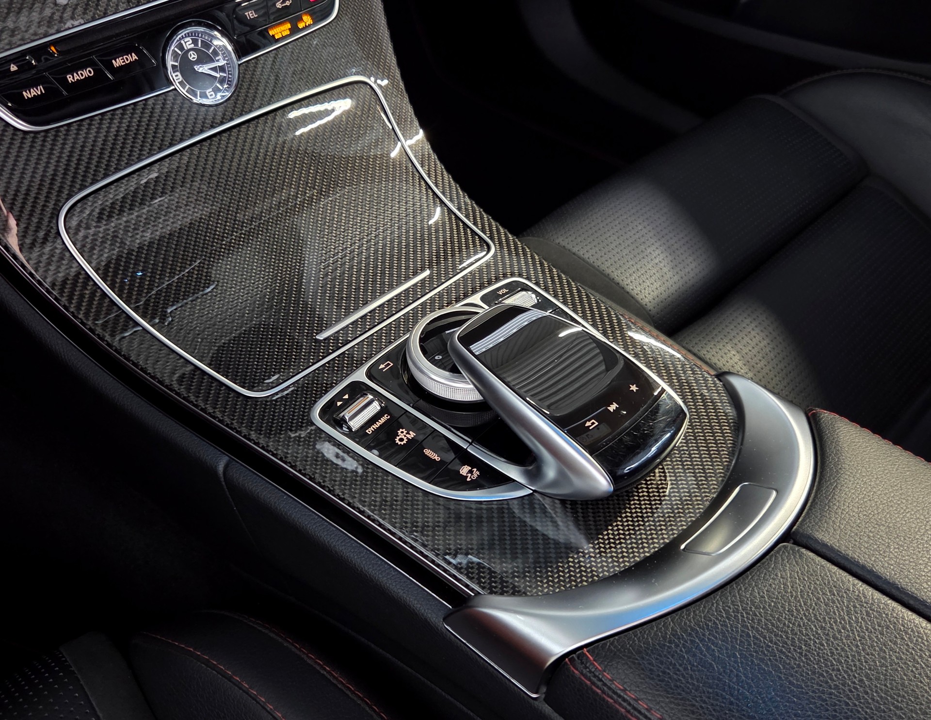 MERCEDES-BENZ C 43 AMG 4matic Kombi-image-13
