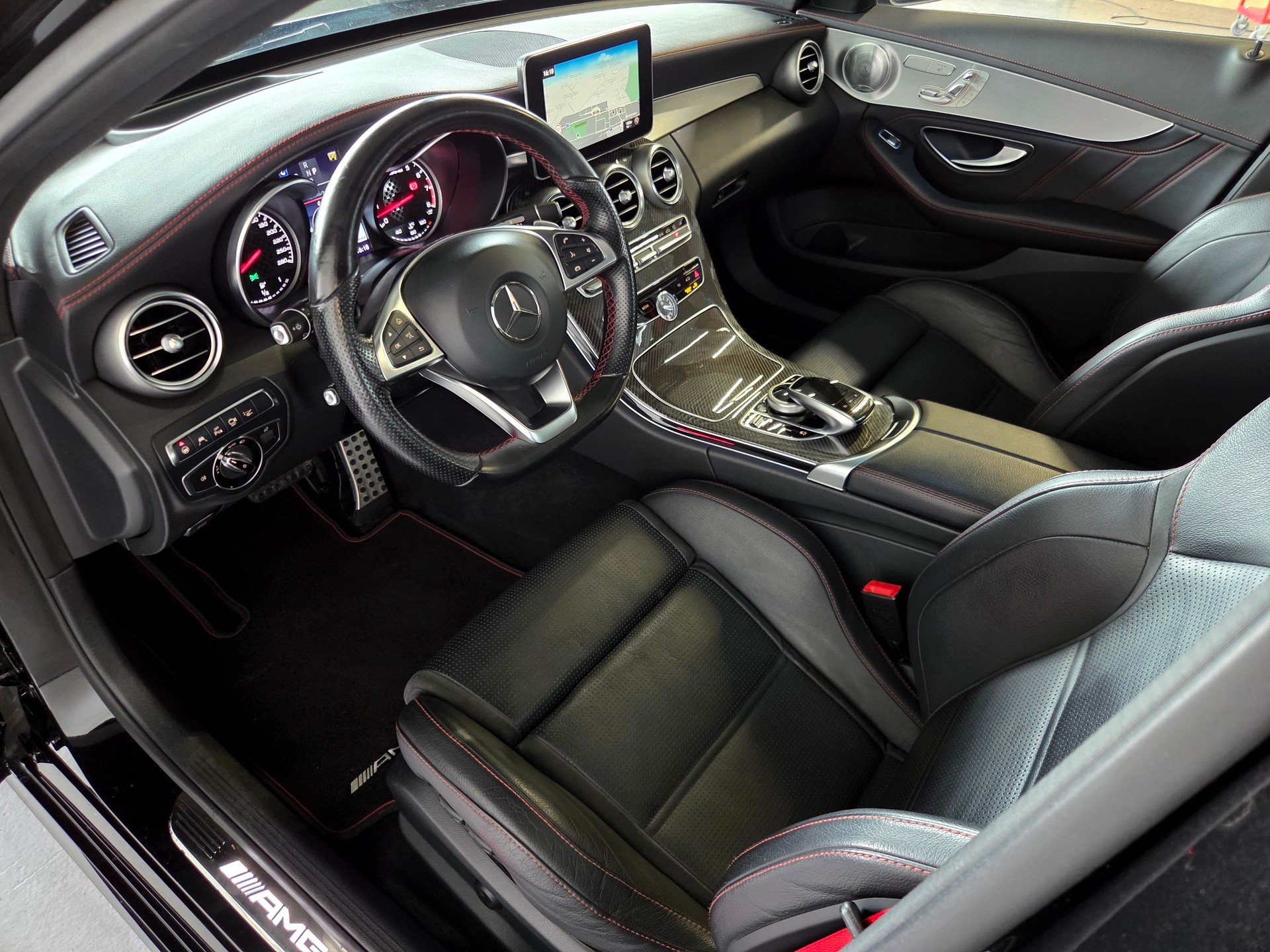 MERCEDES-BENZ C 43 AMG 4matic Kombi-image-3