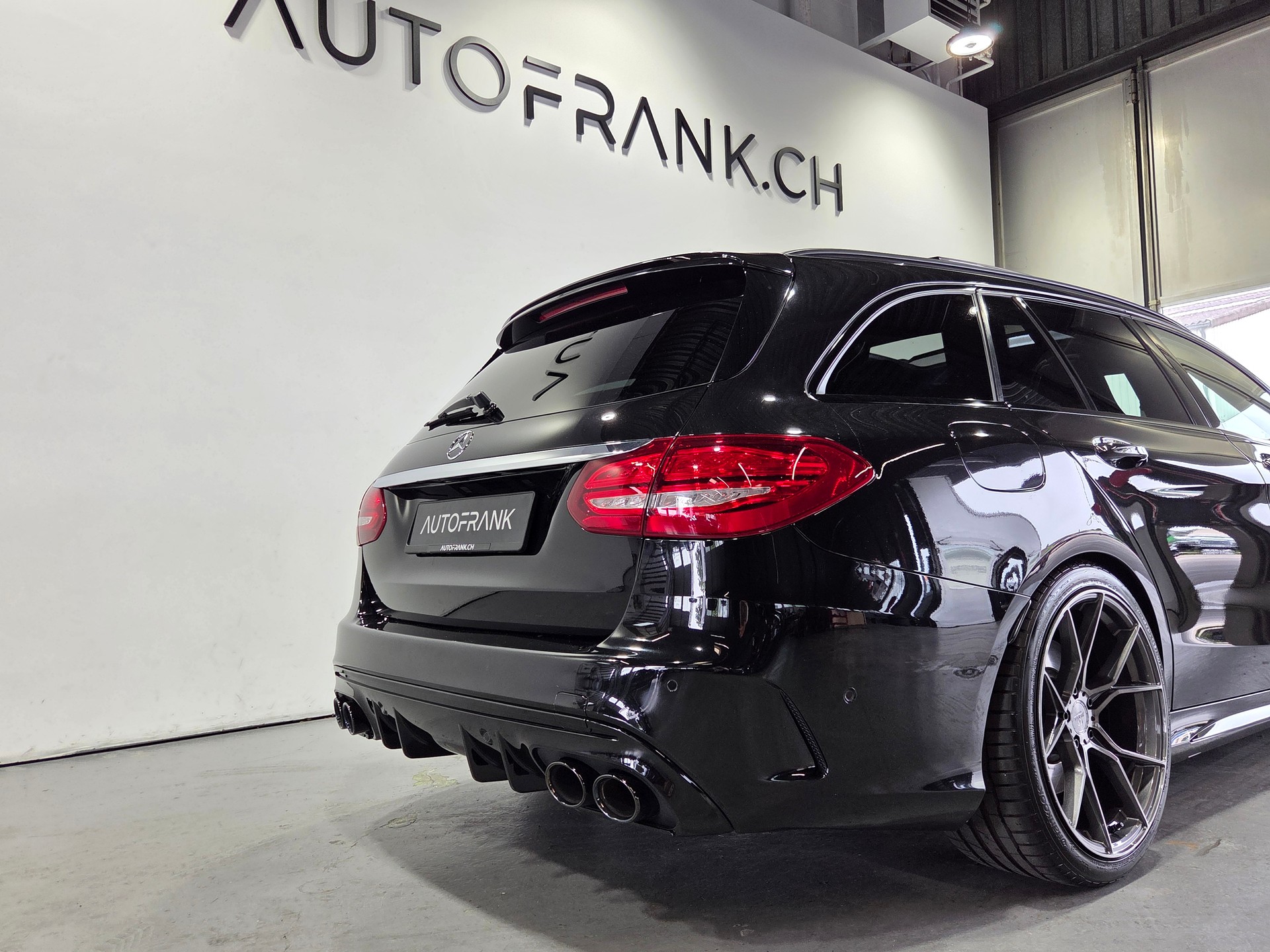 MERCEDES-BENZ C 43 AMG 4matic Kombi-image-10