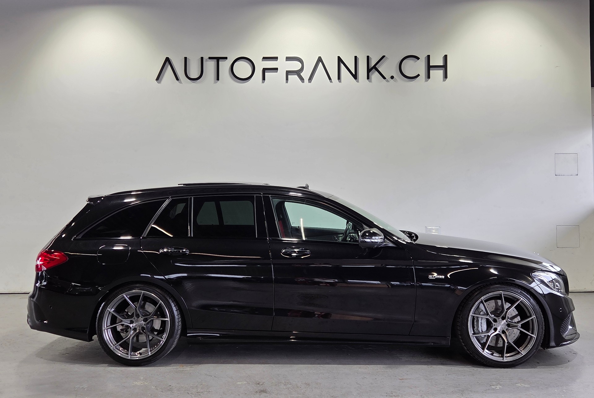 MERCEDES-BENZ C 43 AMG 4matic Kombi-image-1
