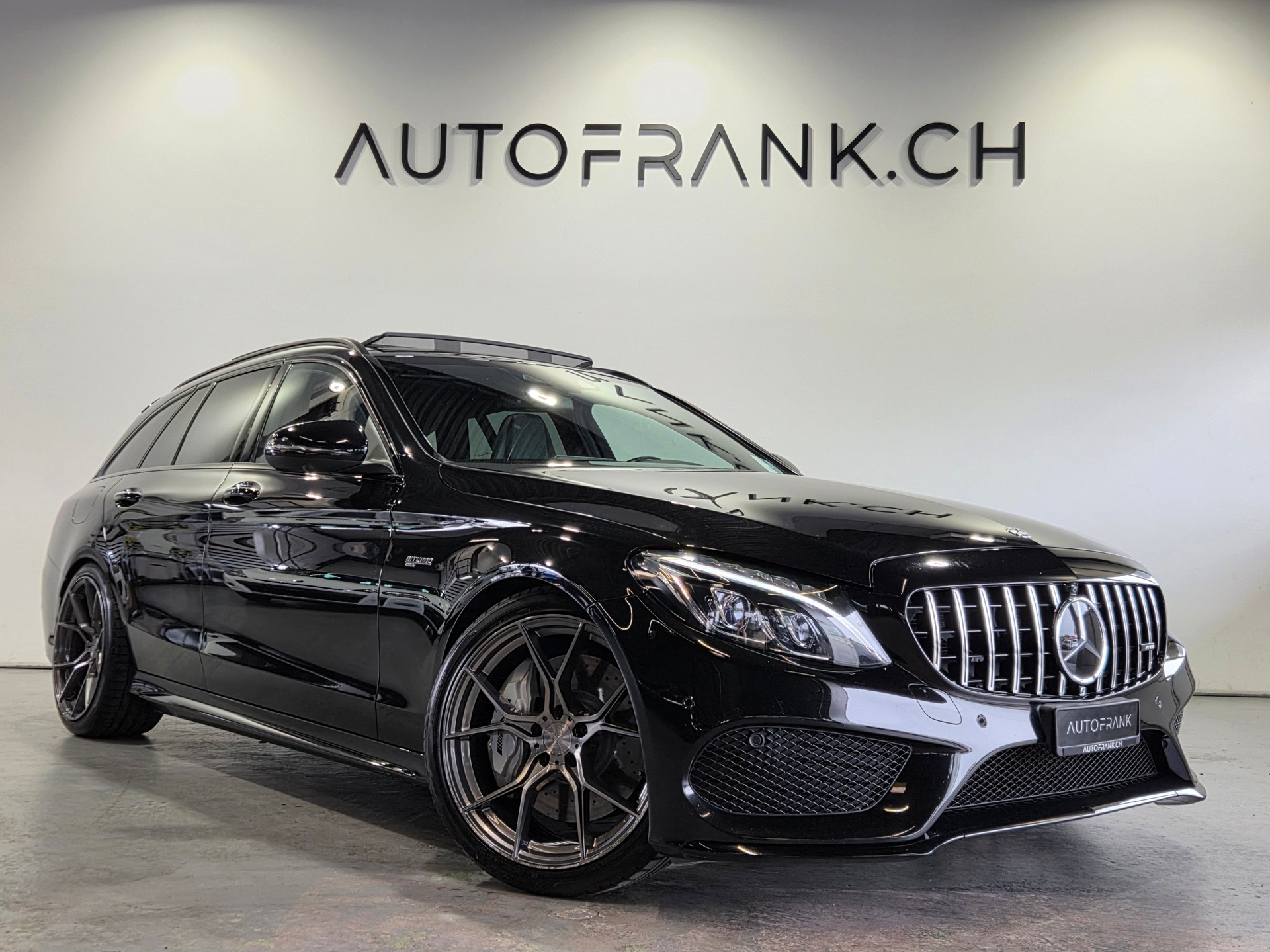 MERCEDES-BENZ C 43 AMG 4matic Kombi-image-19