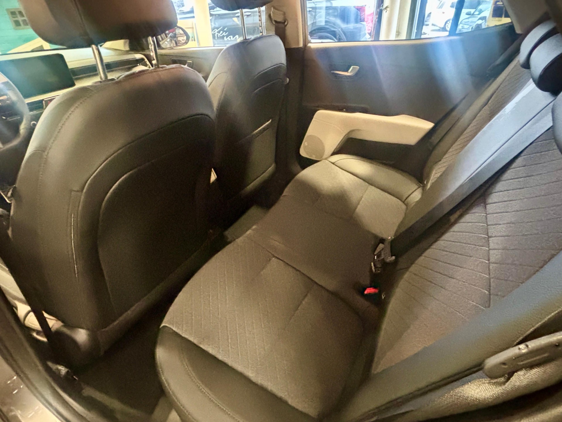 KIA Stonic 1.0 T-GDi MHEV GT-Line-image-9