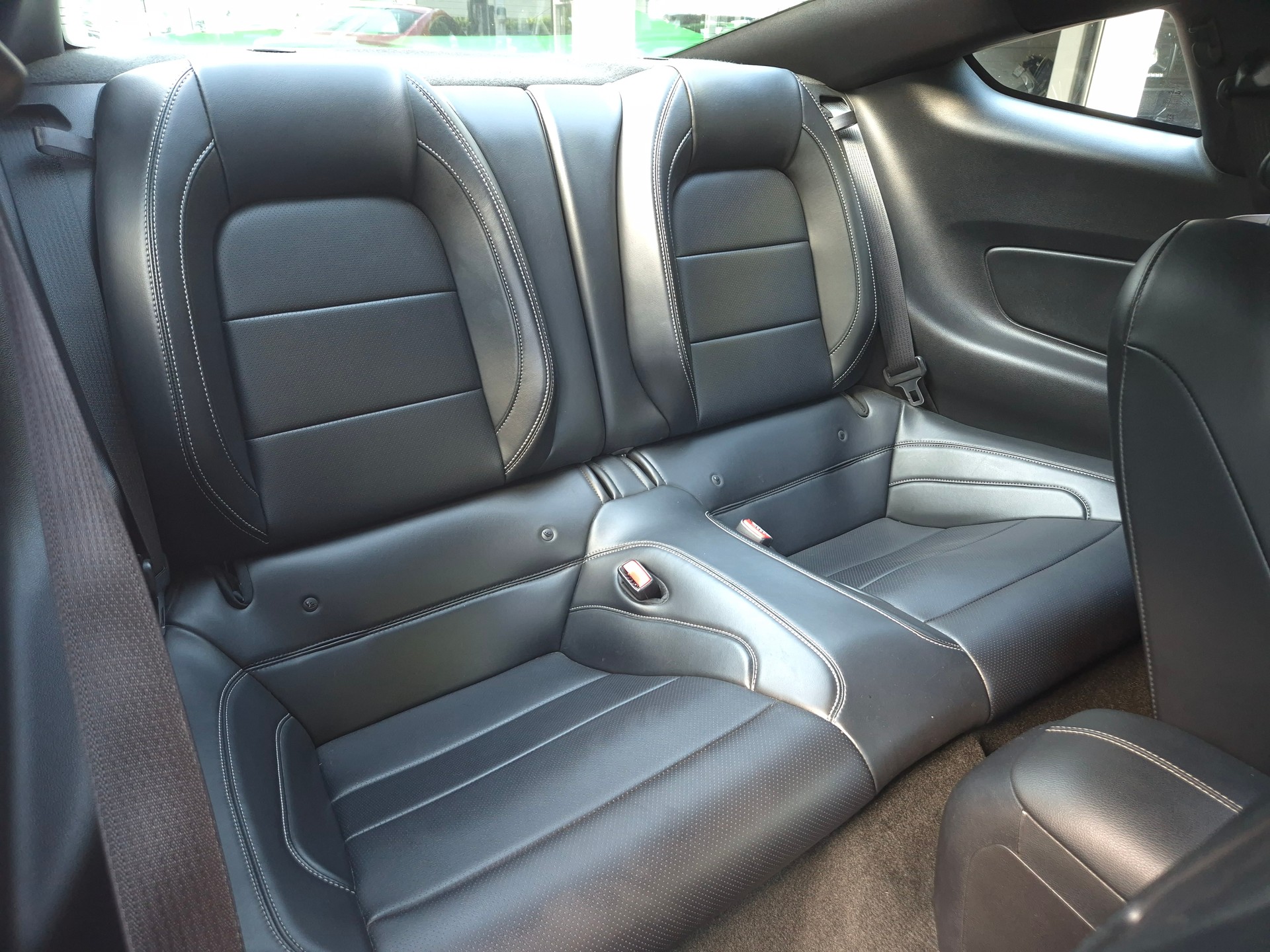 FORD Mustang Fastback 5.0 V8 GT Automat-image-26