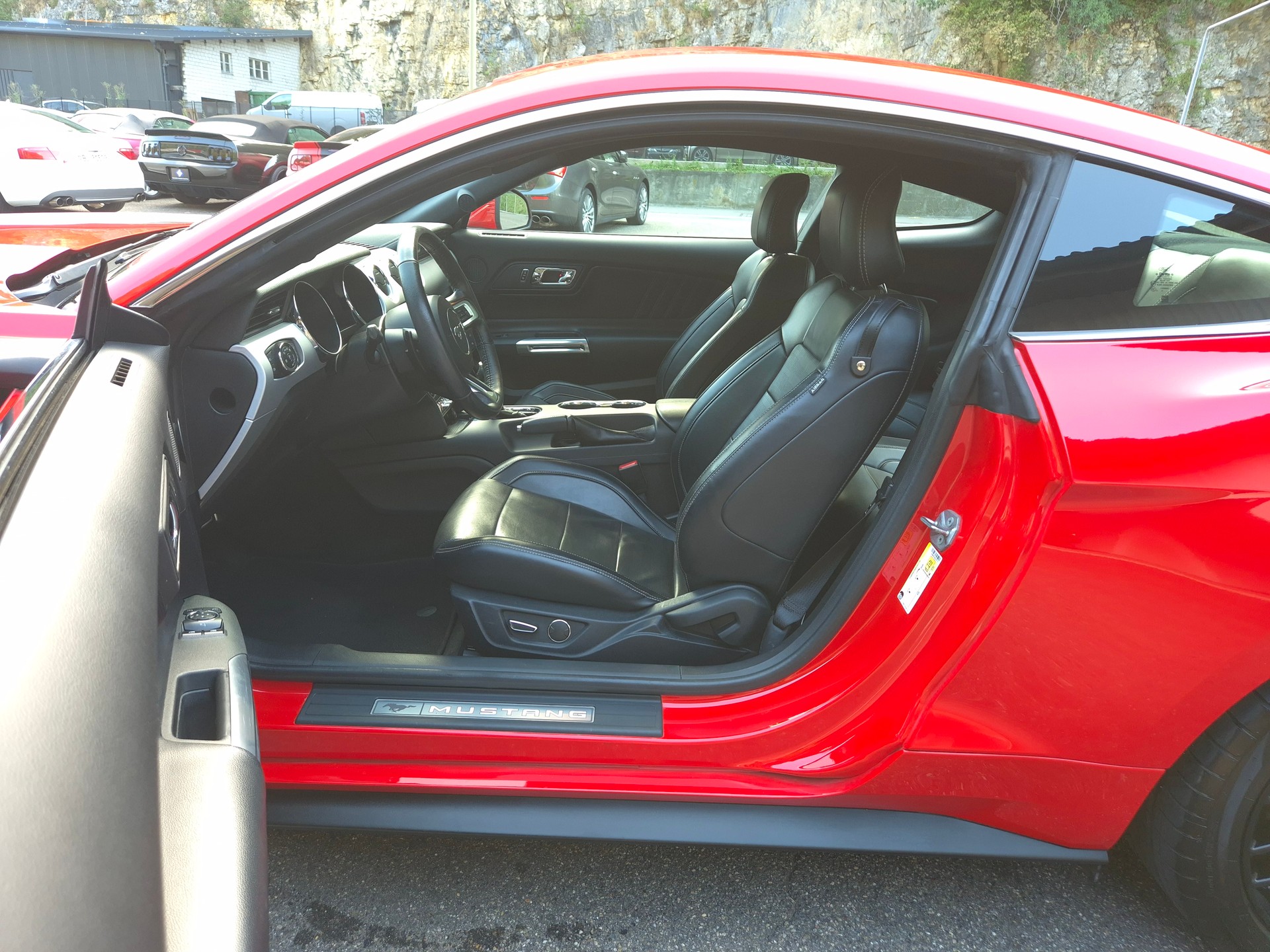 FORD Mustang Fastback 5.0 V8 GT Automat-image-15