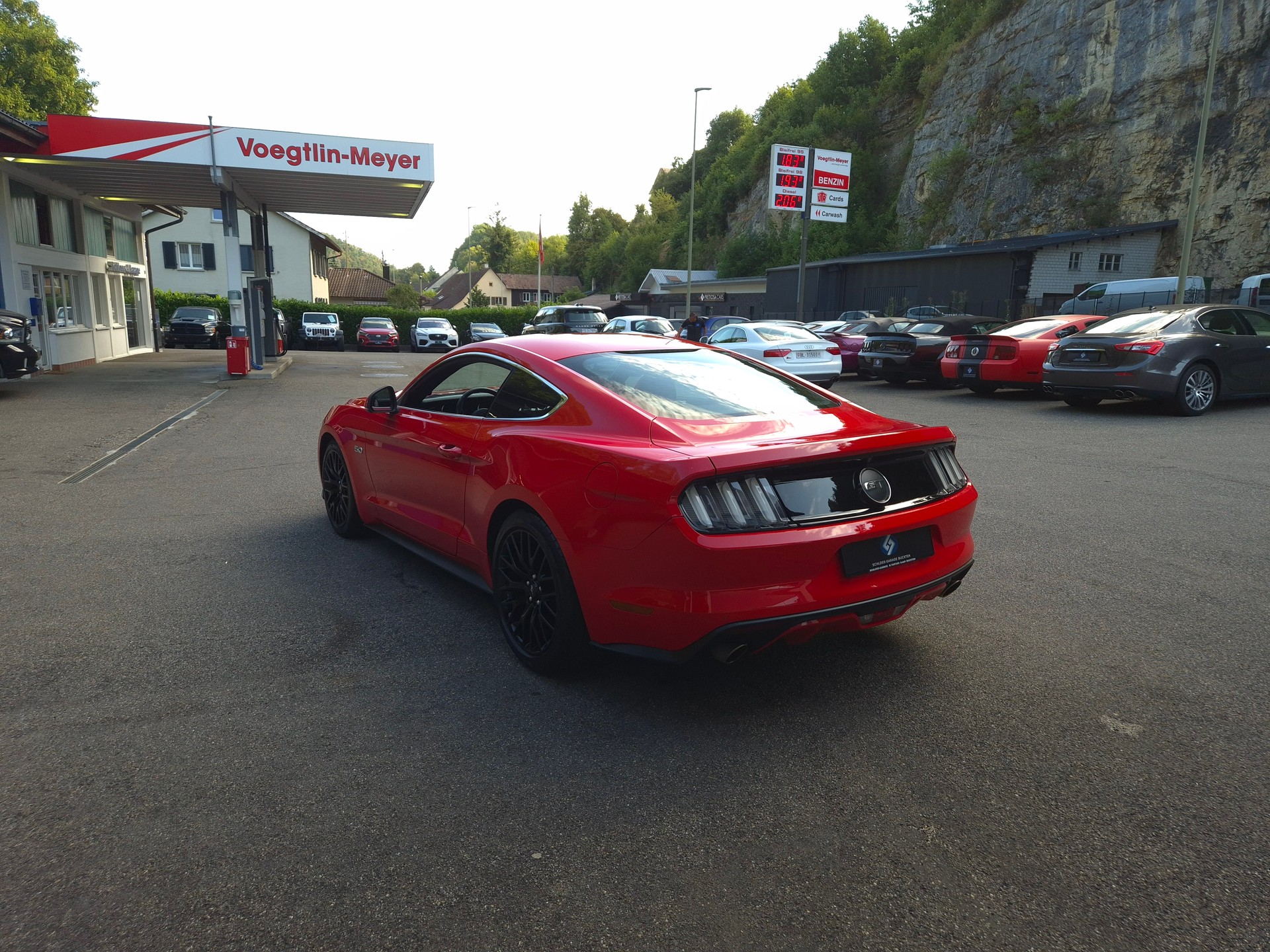 FORD Mustang Fastback 5.0 V8 GT Automat-image-8