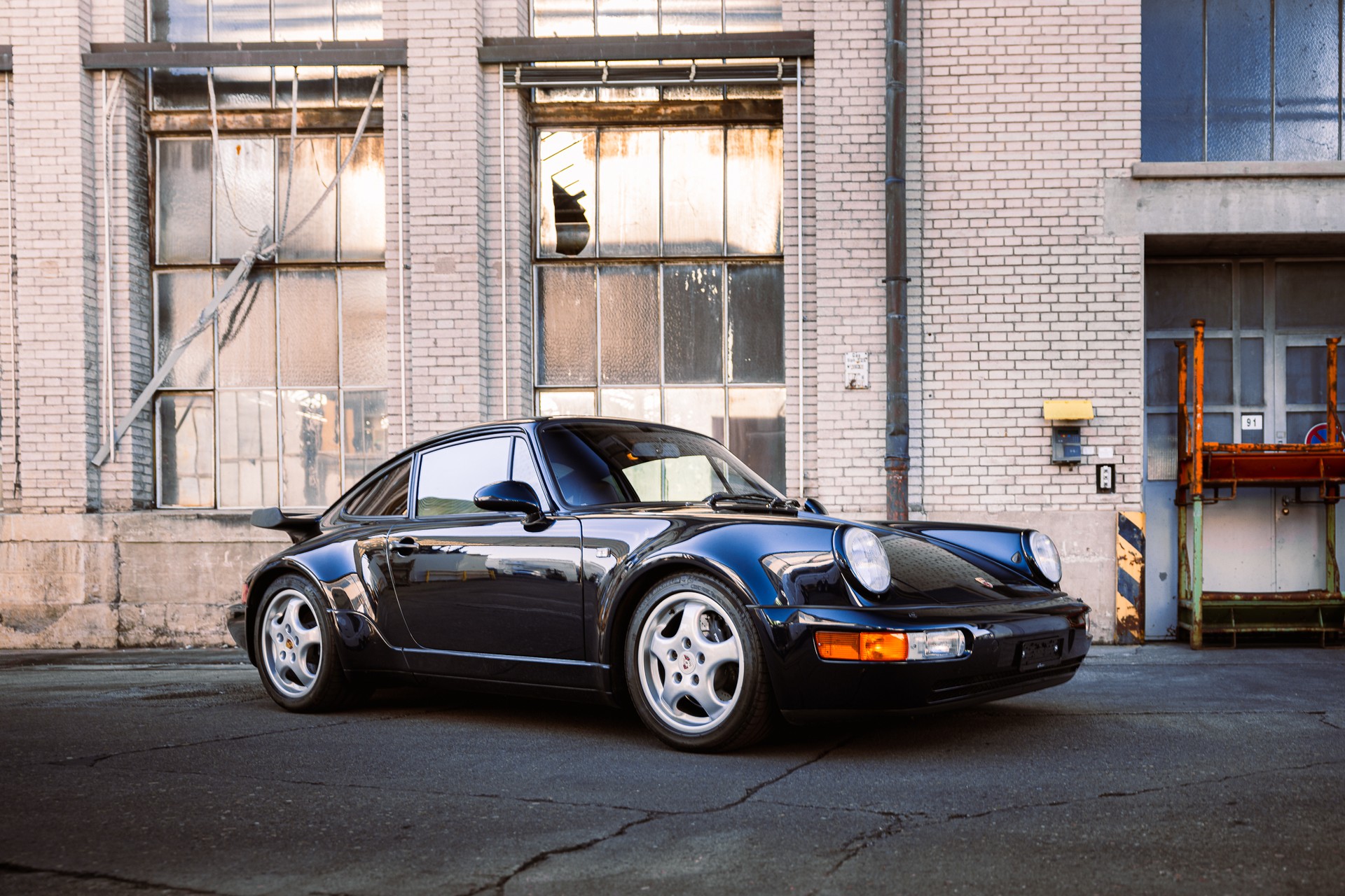PORSCHE 911 Turbo II 3.3-image-3