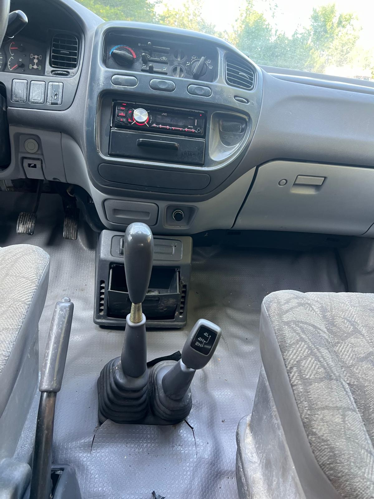 MITSUBISHI 4x4 2.4 B-image-4