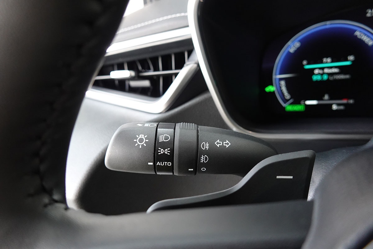 TOYOTA Corolla 2.0 HSD Premiumt e- CVT, Vollleder, Panorama, MJ 2026-image-16