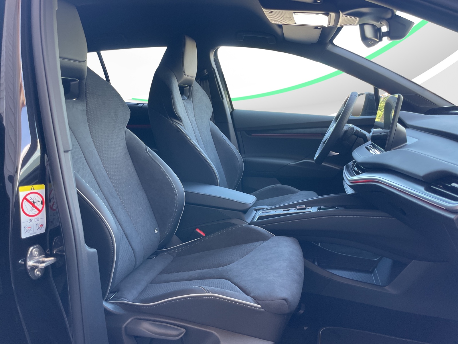 SKODA Elroq 85x Sportline 4x4-image-12