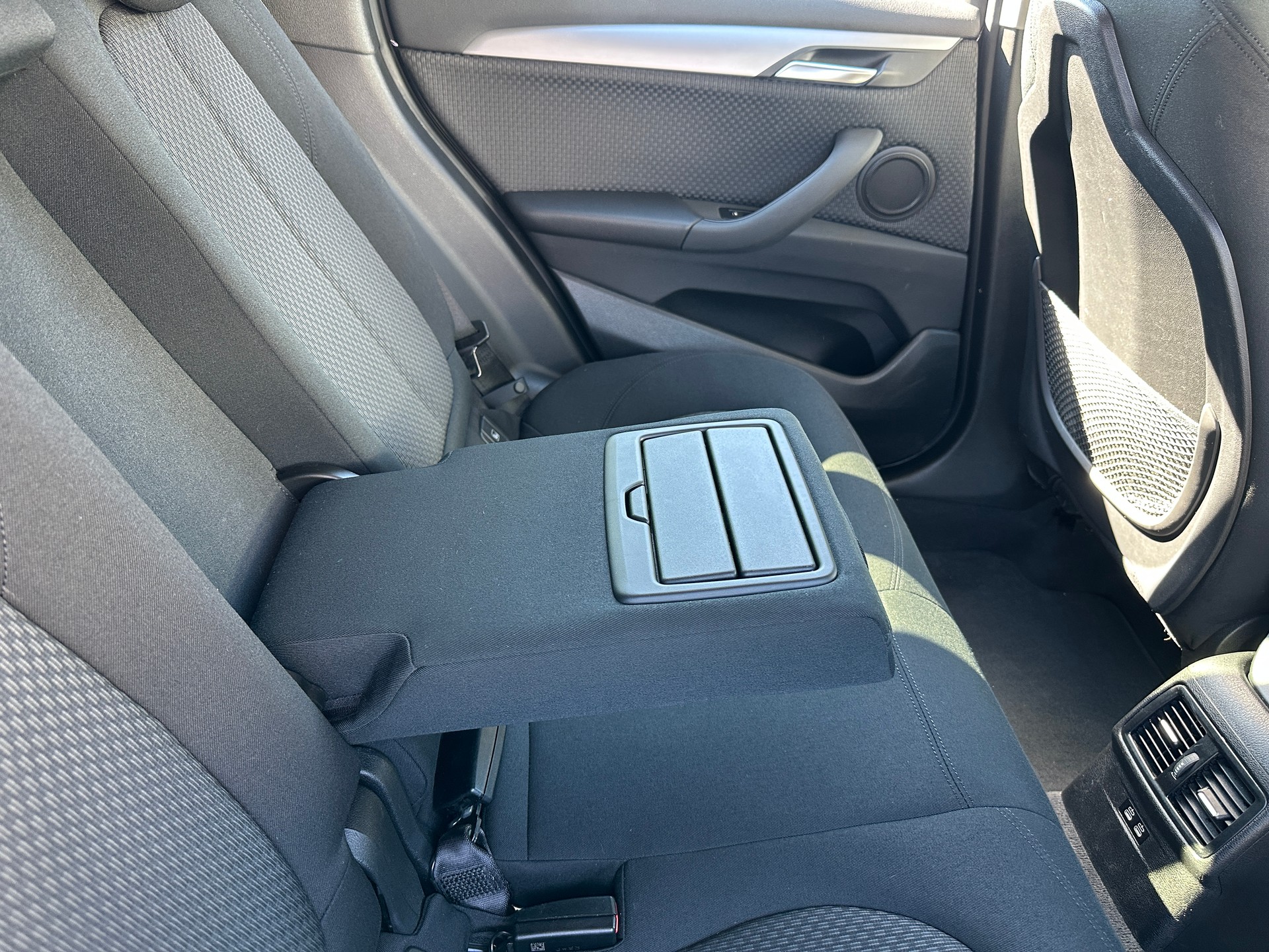 BMW X1 xDrive 25e Steptronic-image-16