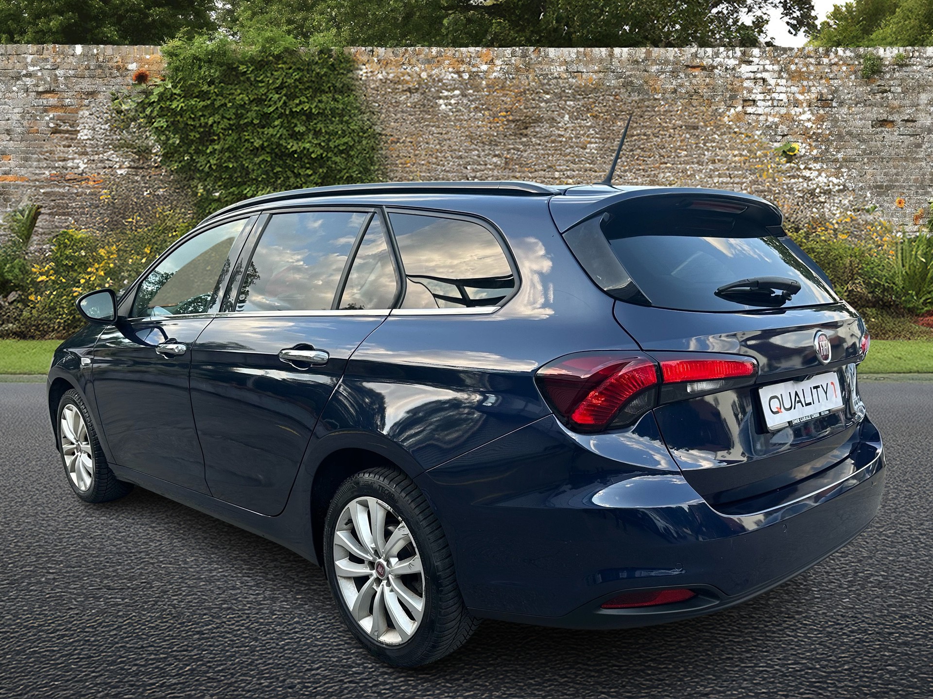 FIAT Tipo 1.6MJ Station Wagon S-Design DCT-image-2