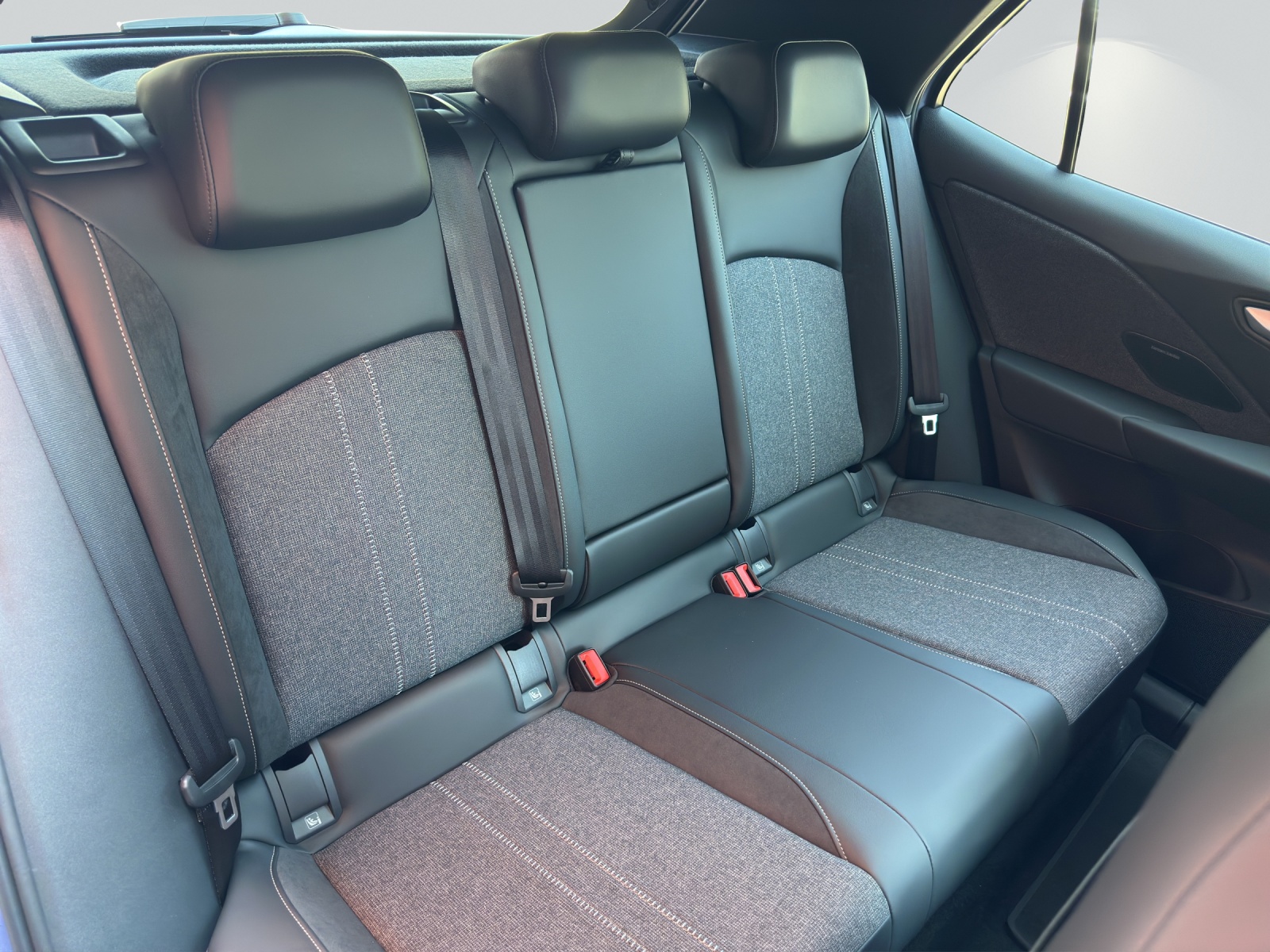 VW ID.3 Neo 79 kWh 231 PS Style-image-8