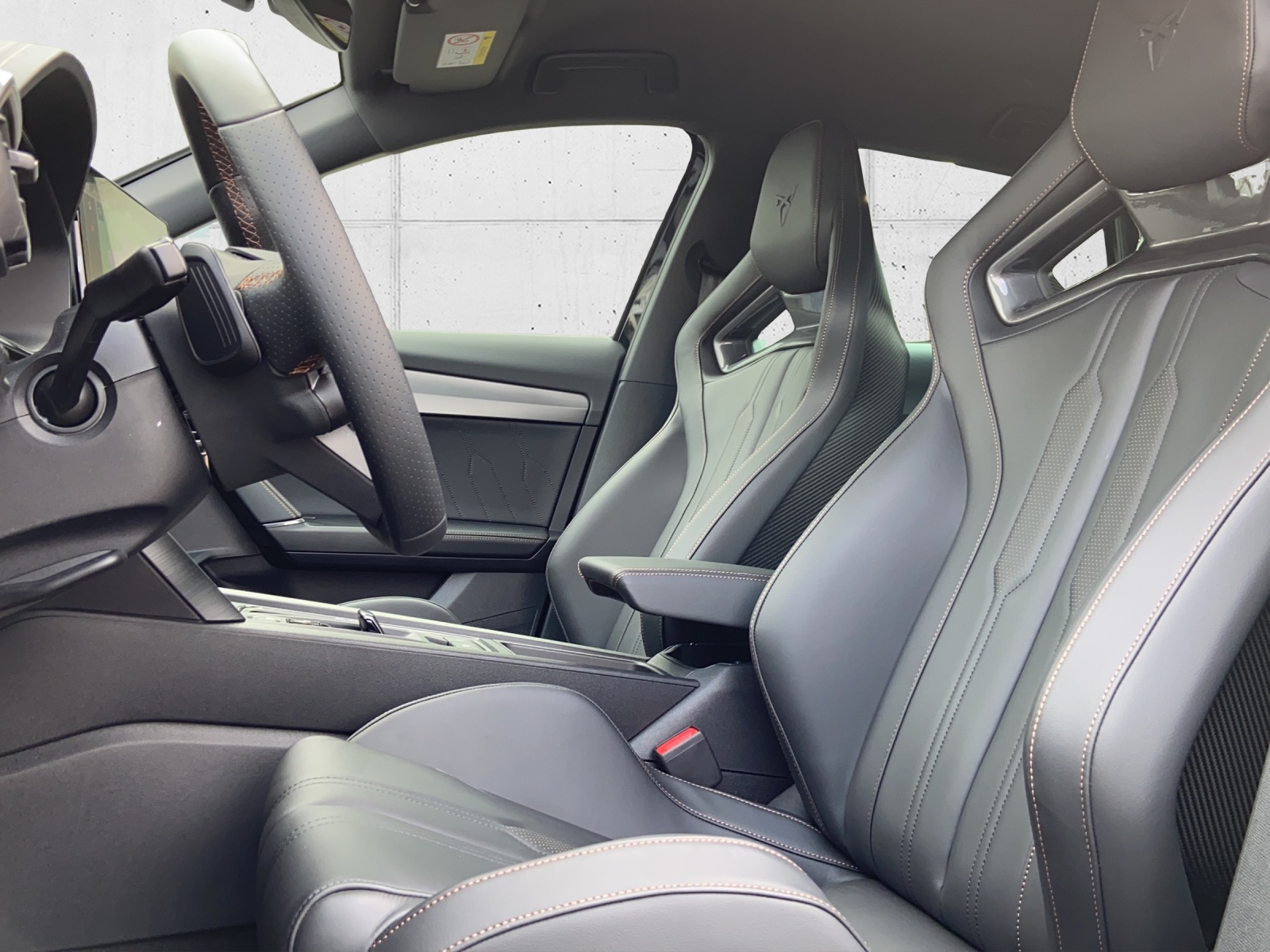 CUPRA Formentor 2.5TSI VZ5 4Drive DSG mit fortl. Werksgarantie 5 Jahre & CUP Sportschalensitze in Leder-image-23