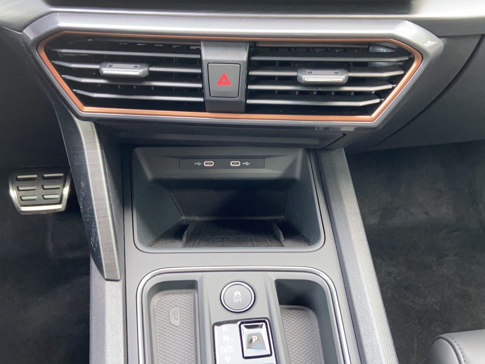 CUPRA Formentor 2.5TSI VZ5 4Drive DSG mit fortl. Werksgarantie 5 Jahre & CUP Sportschalensitze in Leder-image-16