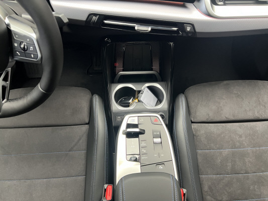 BMW iX2 xDrive 30 M Sport Pro-image-11