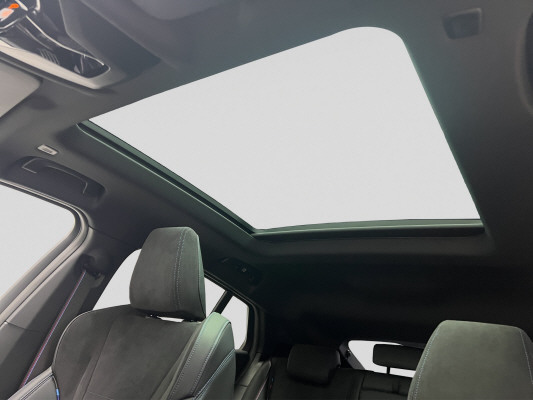 BMW iX2 xDrive 30 M Sport Pro-image-12