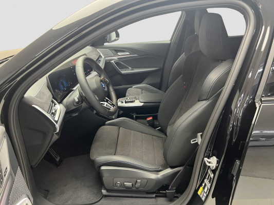 BMW iX2 xDrive 30 M Sport Pro-image-8