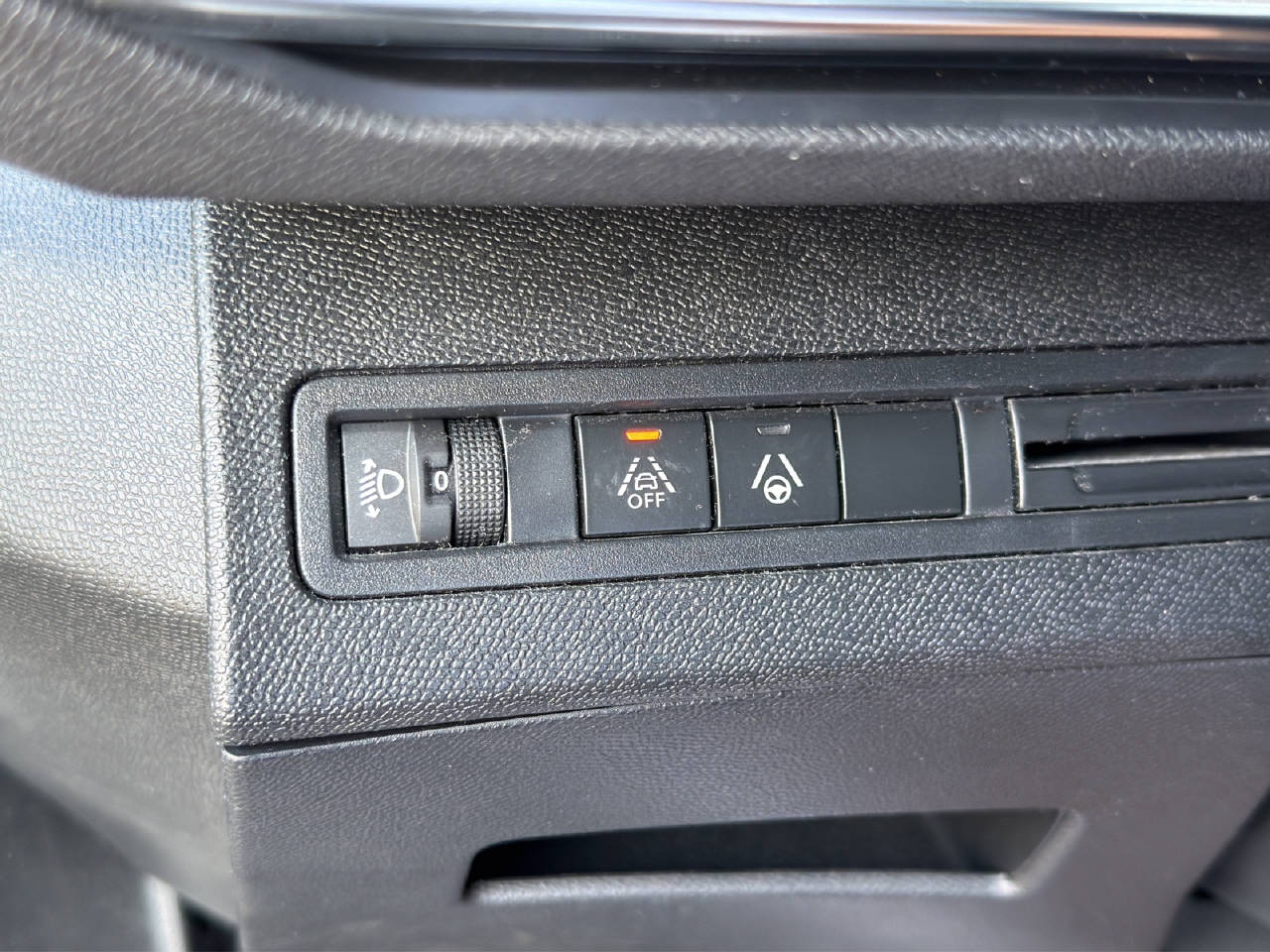 PEUGEOT 3008 1.2 PureTech Allure Pack-image-10