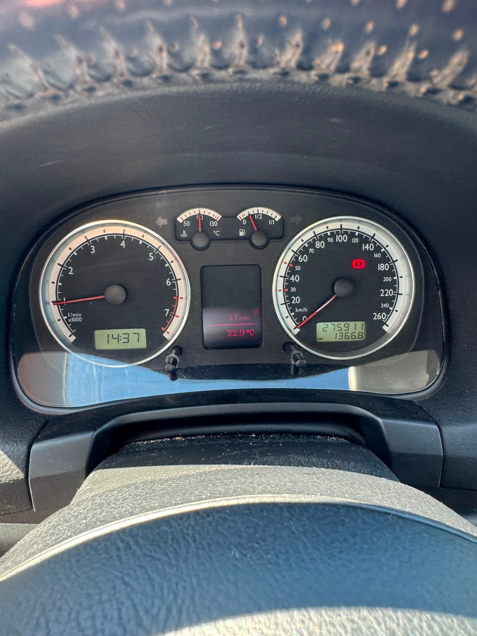 VW Golf 1.6 16V-image-11