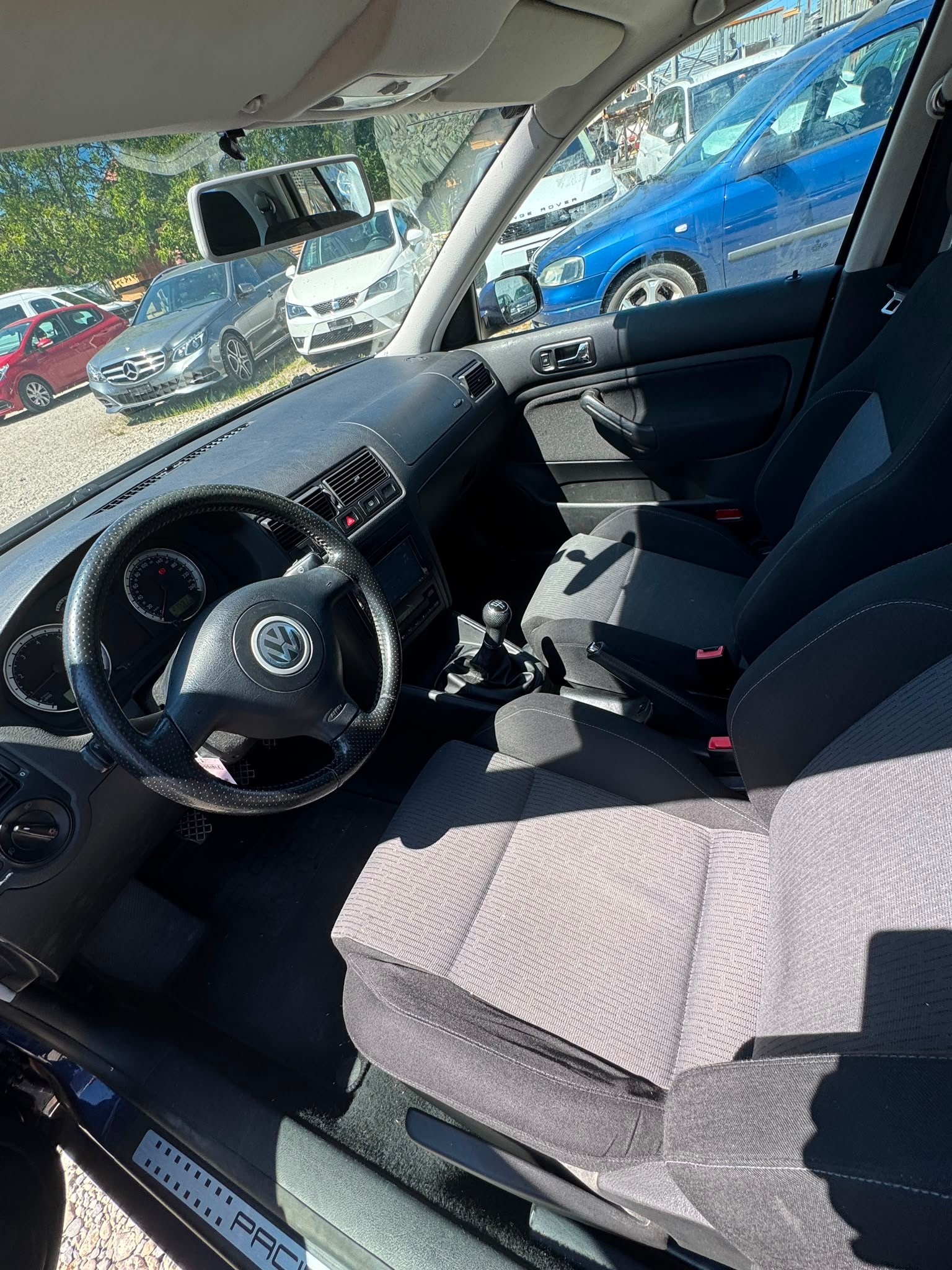 VW Golf 1.6 16V-image-9