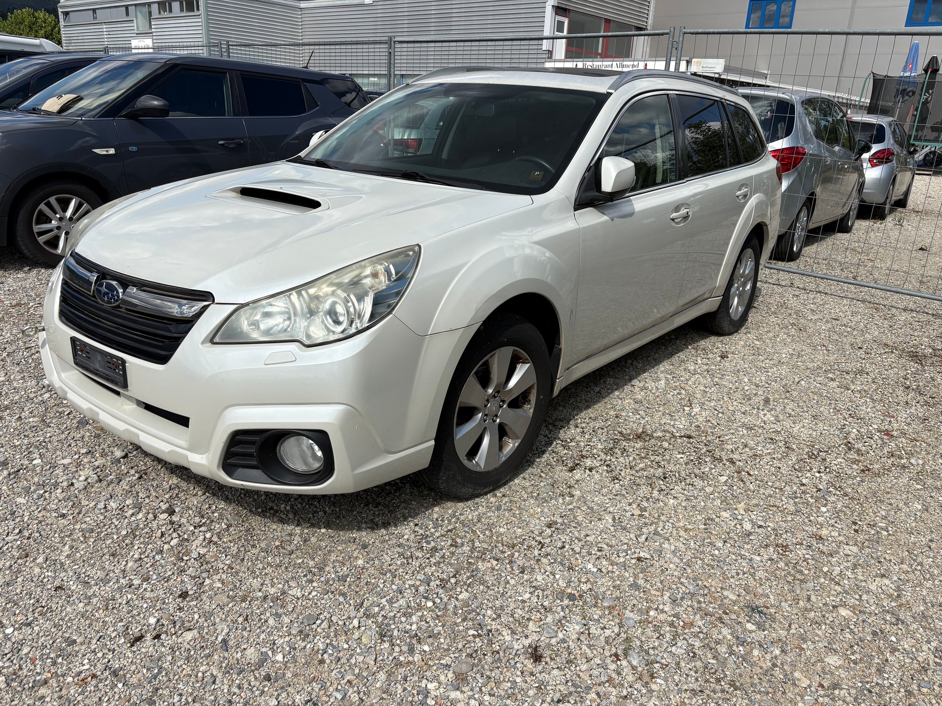 SUBARU Outback 2.0D Swiss AWD-image-1