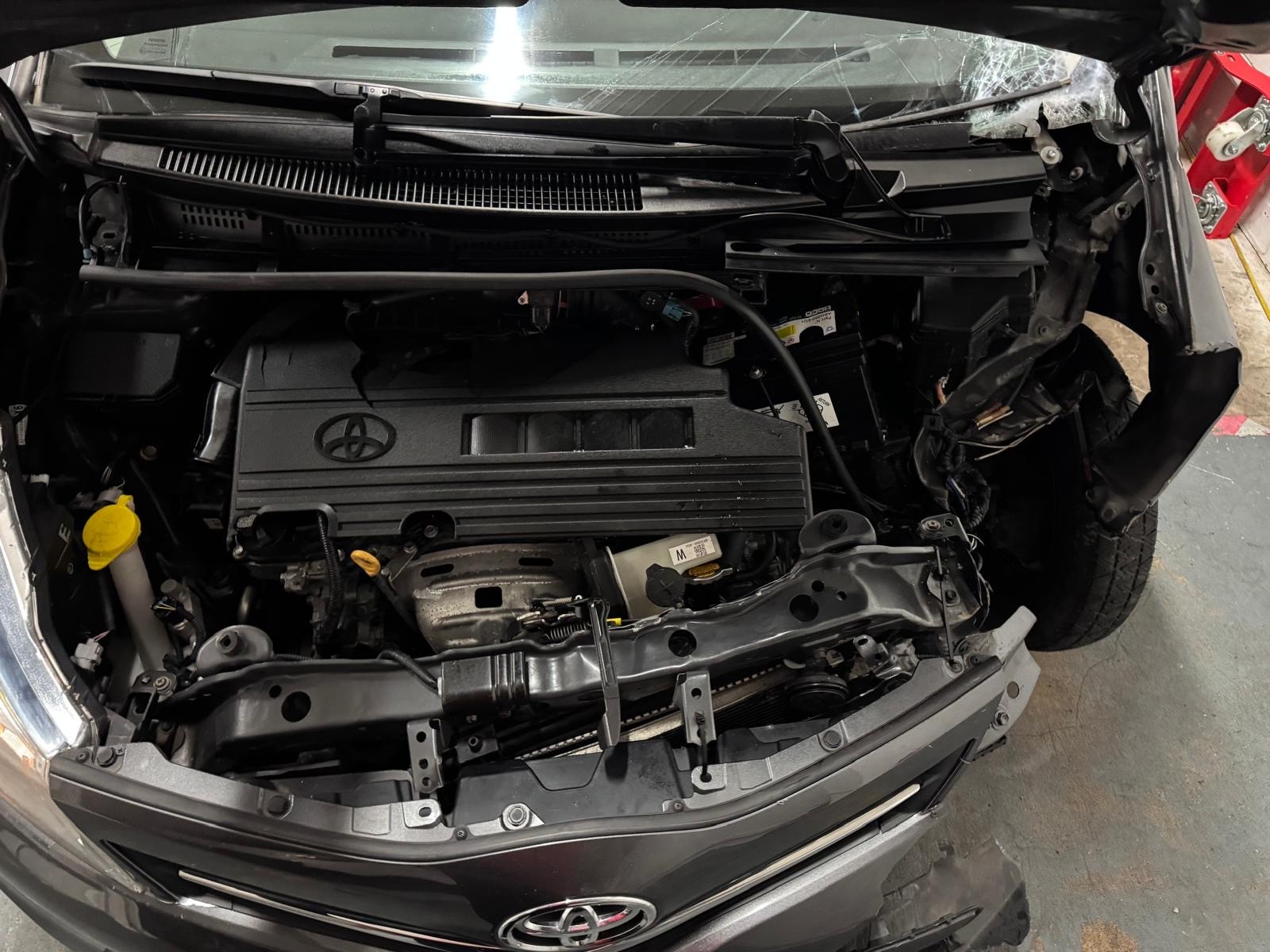 TOYOTA Yaris 1.33 Luna-image-7