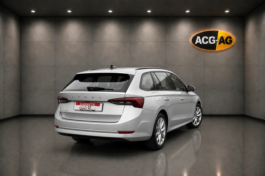 SKODA Octavia Combi 2.0 TDI DSG Style ** Gr-Navi ** Sitzheizung ** Abstandsregelsysteme ** PDC ** Neues Modell 2022 **-image-3