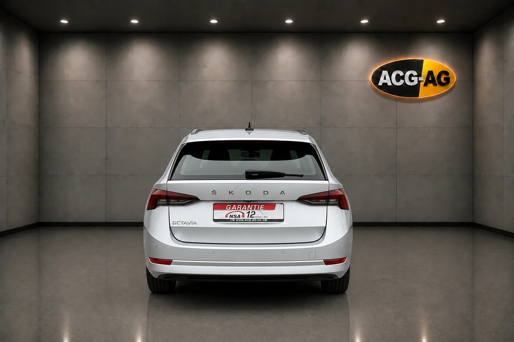 SKODA Octavia Combi 2.0 TDI DSG Style ** Gr-Navi ** Sitzheizung ** Abstandsregelsysteme ** PDC ** Neues Modell 2022 **-image-4