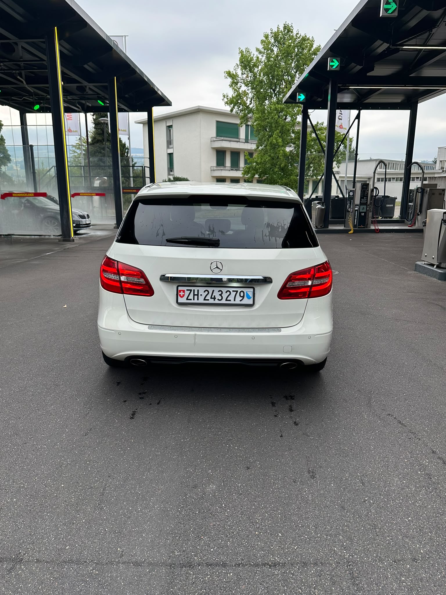 MERCEDES-BENZ B 200 CDI-image-1