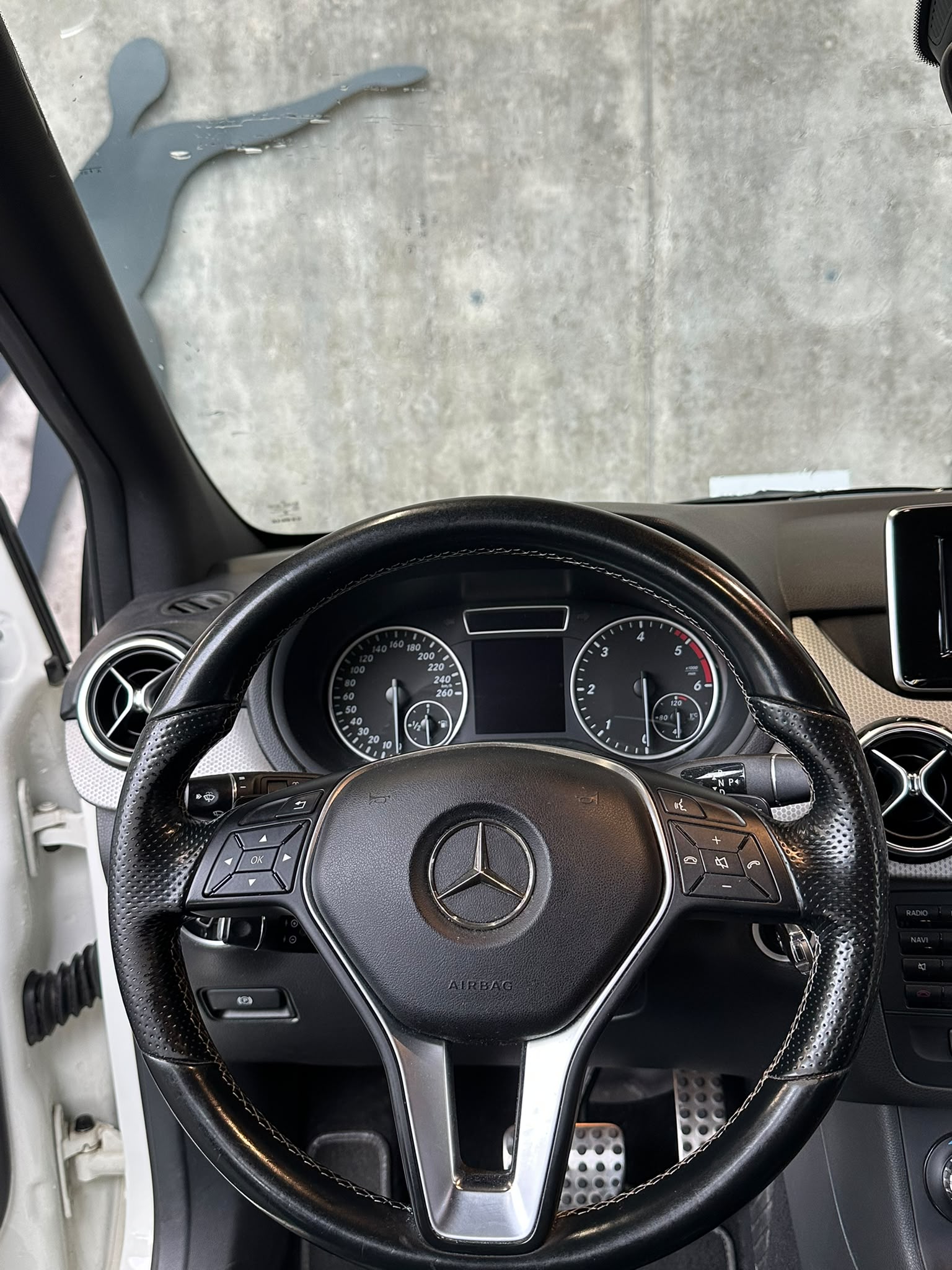 MERCEDES-BENZ B 200 CDI-image-3